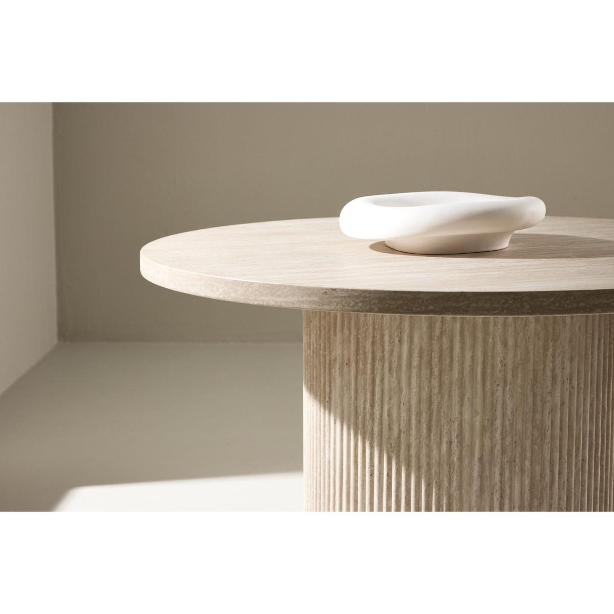Voir la diapositive 3 : Paris Prix Table basse effet travertin  haron  80cm beige