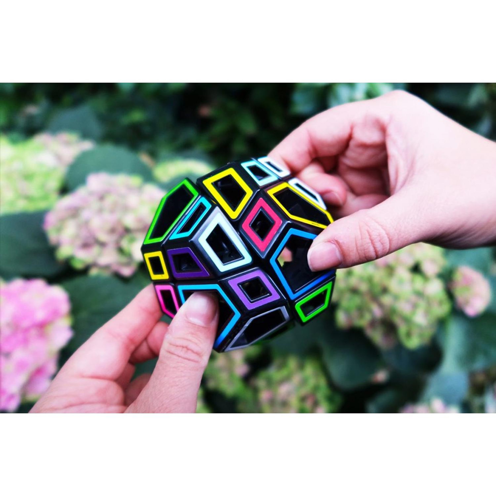 Voir la diapositive 5 : Recent Toys Hollow Skewb Ultimate
