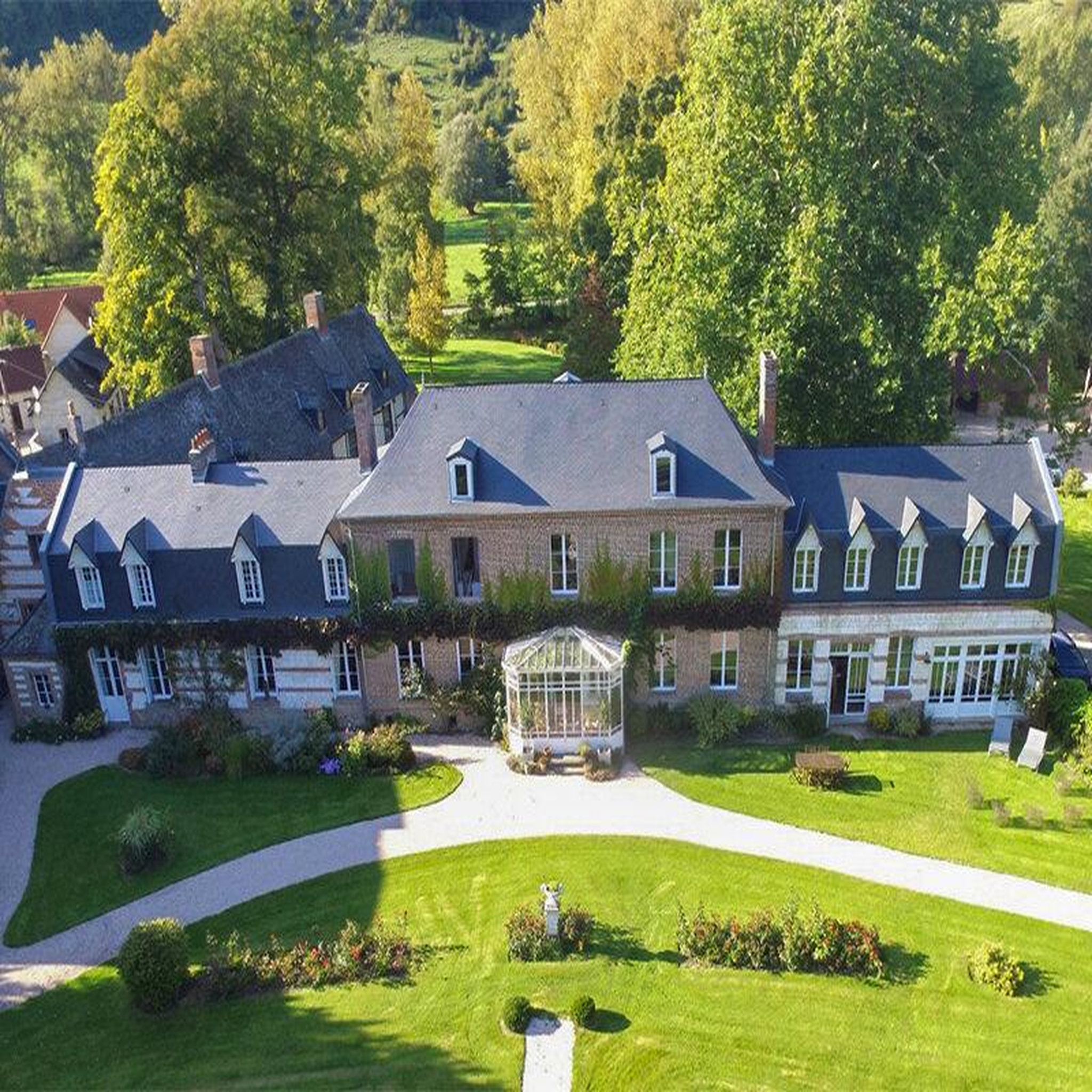 Voir la diapositive 4 : Smartbox Séjour de rêve en château : 3 jours en suite près d'amiens - coffret cadeau séjour
