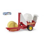 Bruder Enrubanneuse film et botte de paille