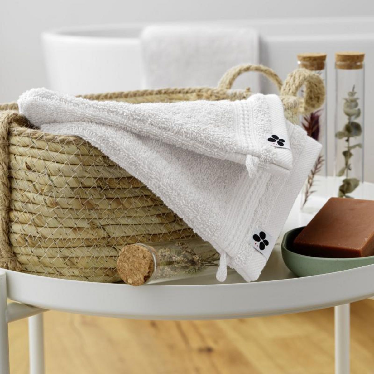 L EFFET PAPILLON Lot de 2 gants de toilette  Garance  15 x 21 cm / 100% Coton Bio / 600 gr/m² l'Effet Papillon -  - Lot de 2 Gants de toilette 15 x 21 cm