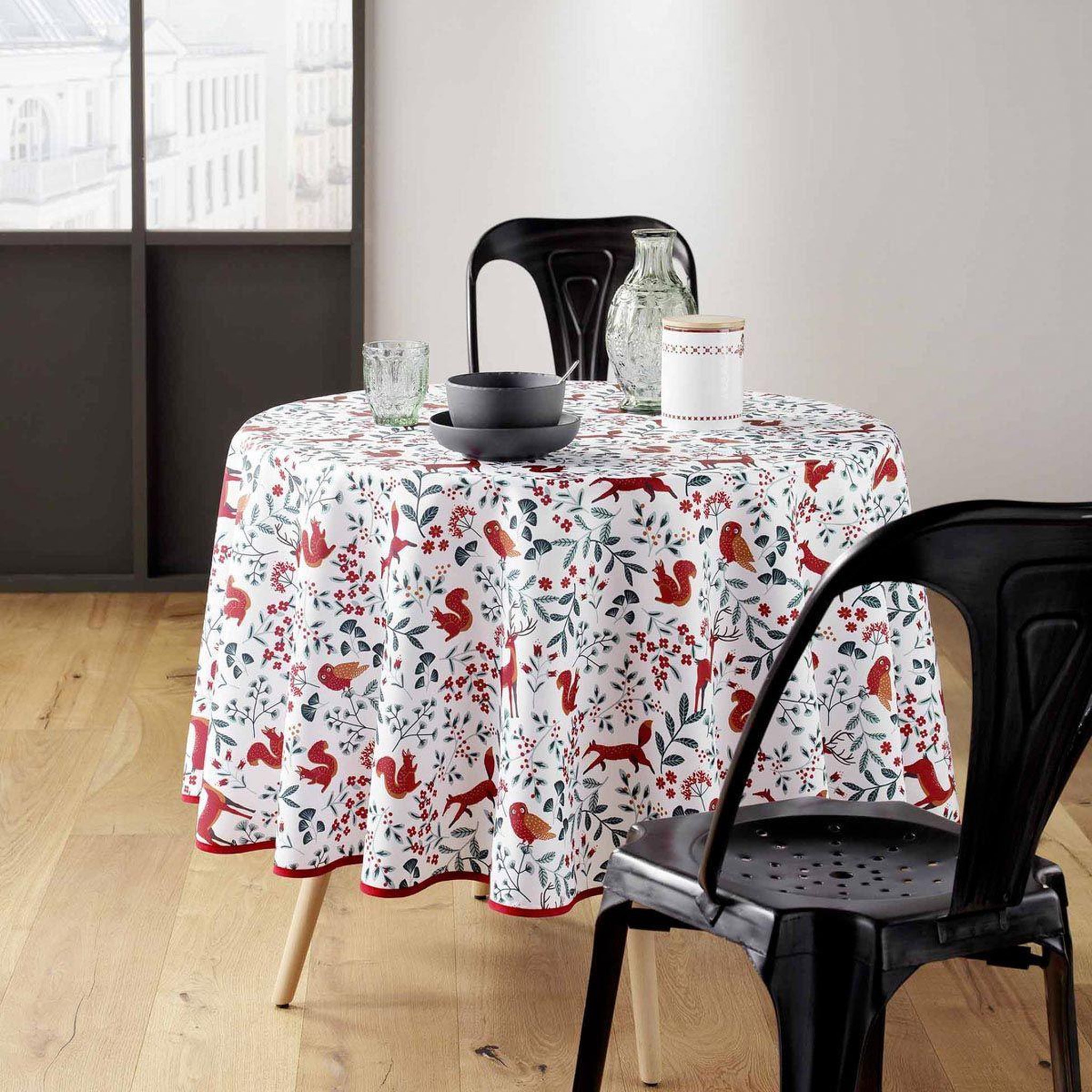 Voir la diapositive 3 : Douceur d'Intérieur Nappe ronde imprimé  forestine  180cm blanc & rouge