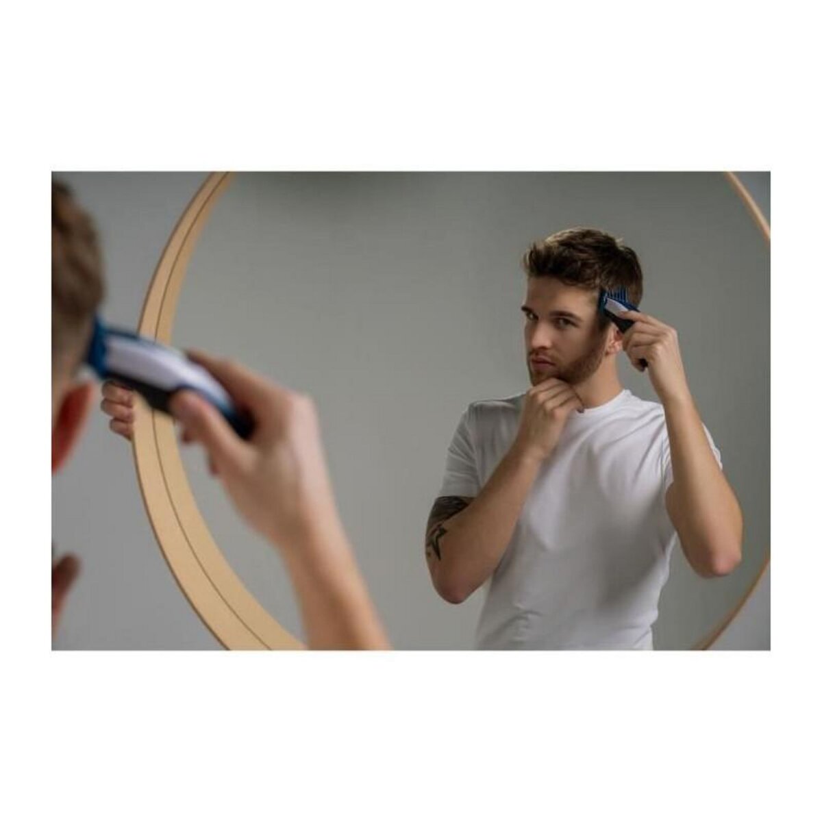 WAHL Tondeuse a cheveux - WAHL - COLOR PRO CORDLESS - 3,5 W - 8 sabots - Autonomie : 60 min - Bleu / Gris