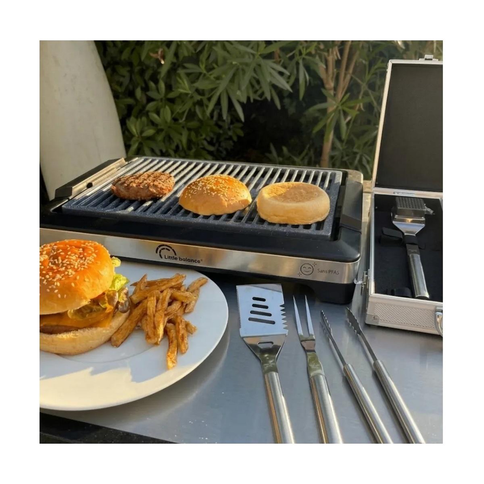 Voir la diapositive 4 : LITTLE BALANCE Valisette 4 accessoires barbecue - 3081
