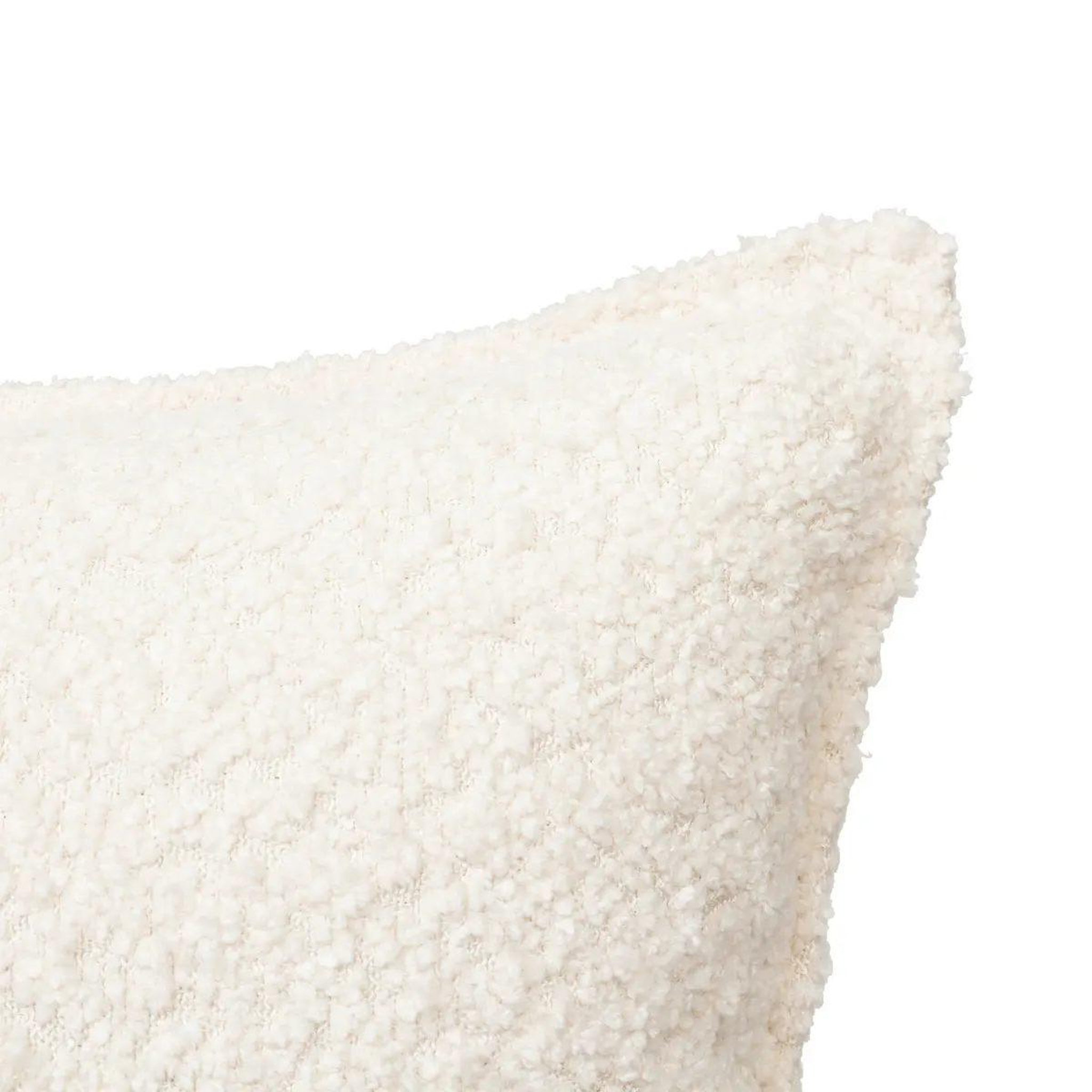 Voir la diapositive 3 : ATMOSPHERA Coussin déco bouclette  soana  30x50cm ivoire