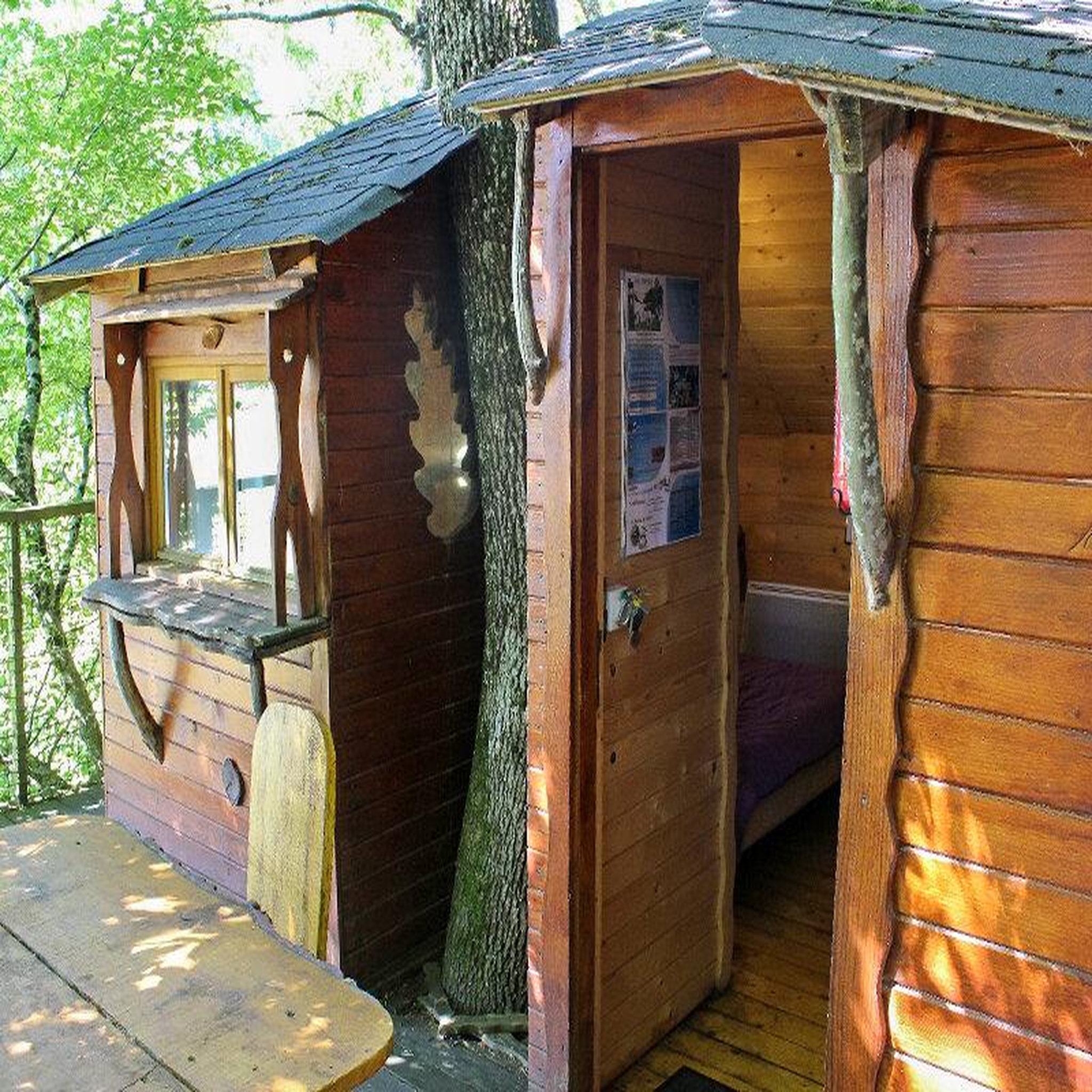 Voir la diapositive 4 : Smartbox 3 jours en famille dans une maison dans les arbres avec mini-golf près de poitiers - coffret cadeau séjour