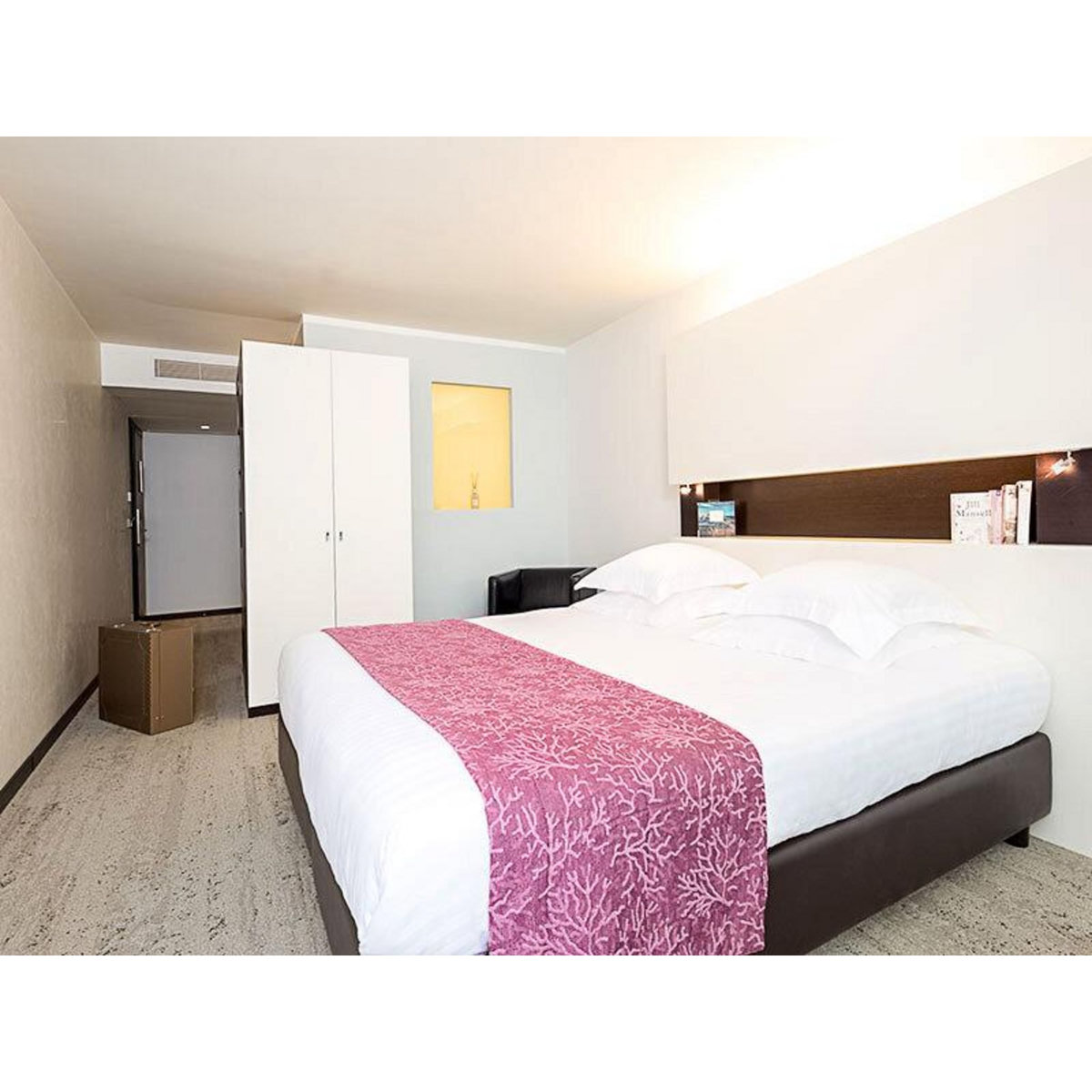 Smartbox 2 jours au bord de la mer en famille dans un hôtel 4* à Antibes - Coffret Cadeau Séjour