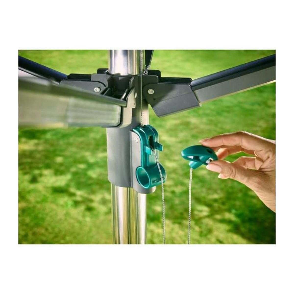 Leifheit LEIFHEIT 82100 Sechoir parapluie LinoProtect 400, etendoir parapluie avec toit etanche, sechoir jardin inclus douille de sol