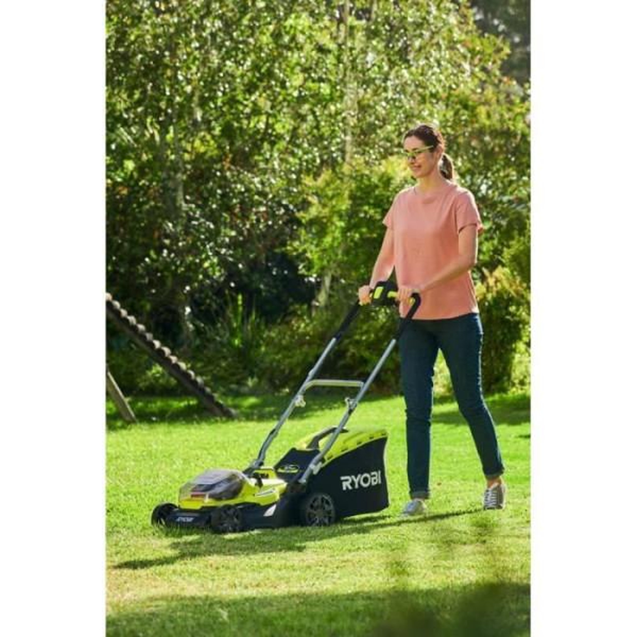 Voir la diapositive 4 : Ryobi Tondeuse a Gazon RYOBI -   poussée HYBRIDE 36V (alimentation par 2 batteries ONE+™) - coupe 37 cm + 2 batteries 5 Ah & charg. - RY18LMH