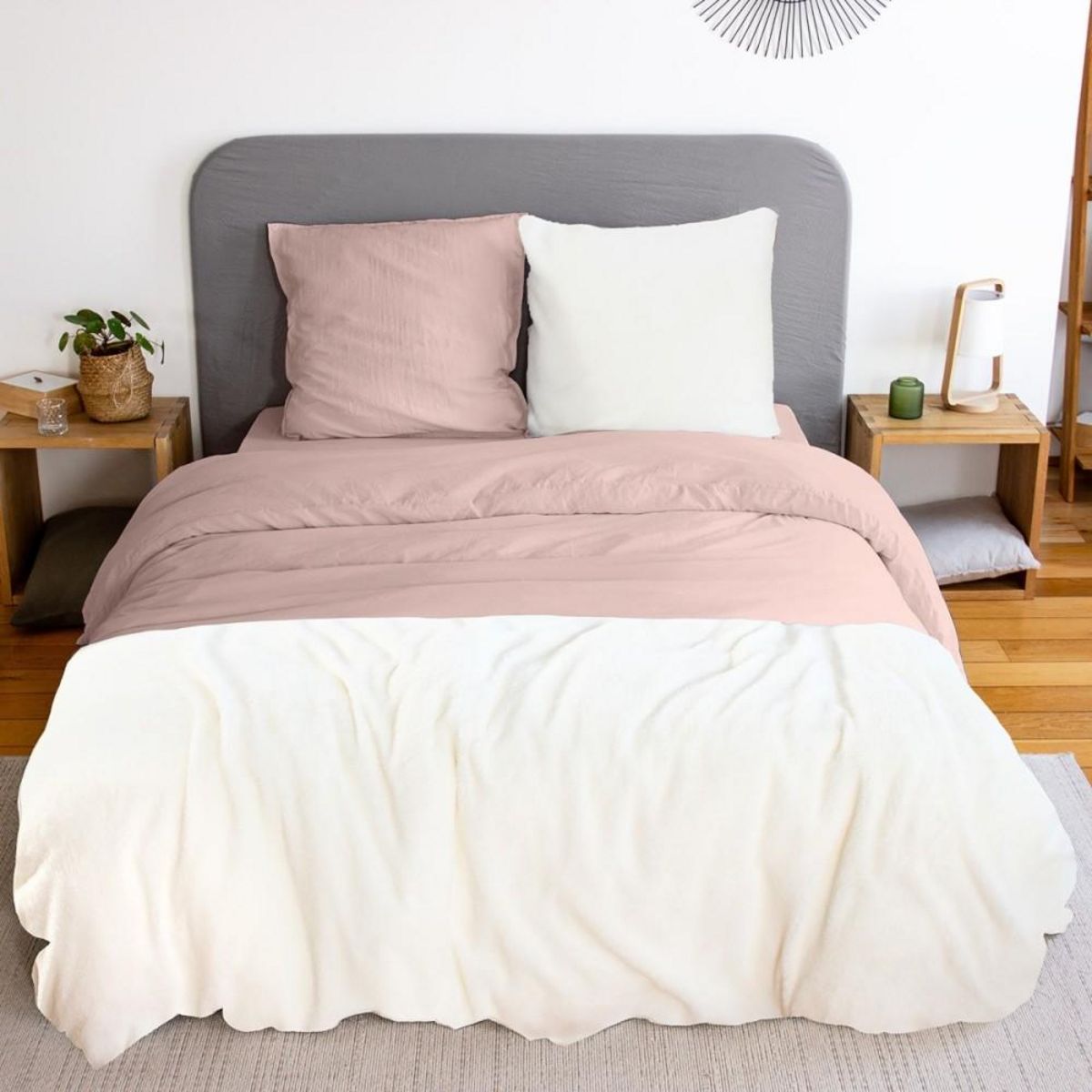 COTE DECO Housse de couette 260x240 + 2 taies Chaude et douillette rose