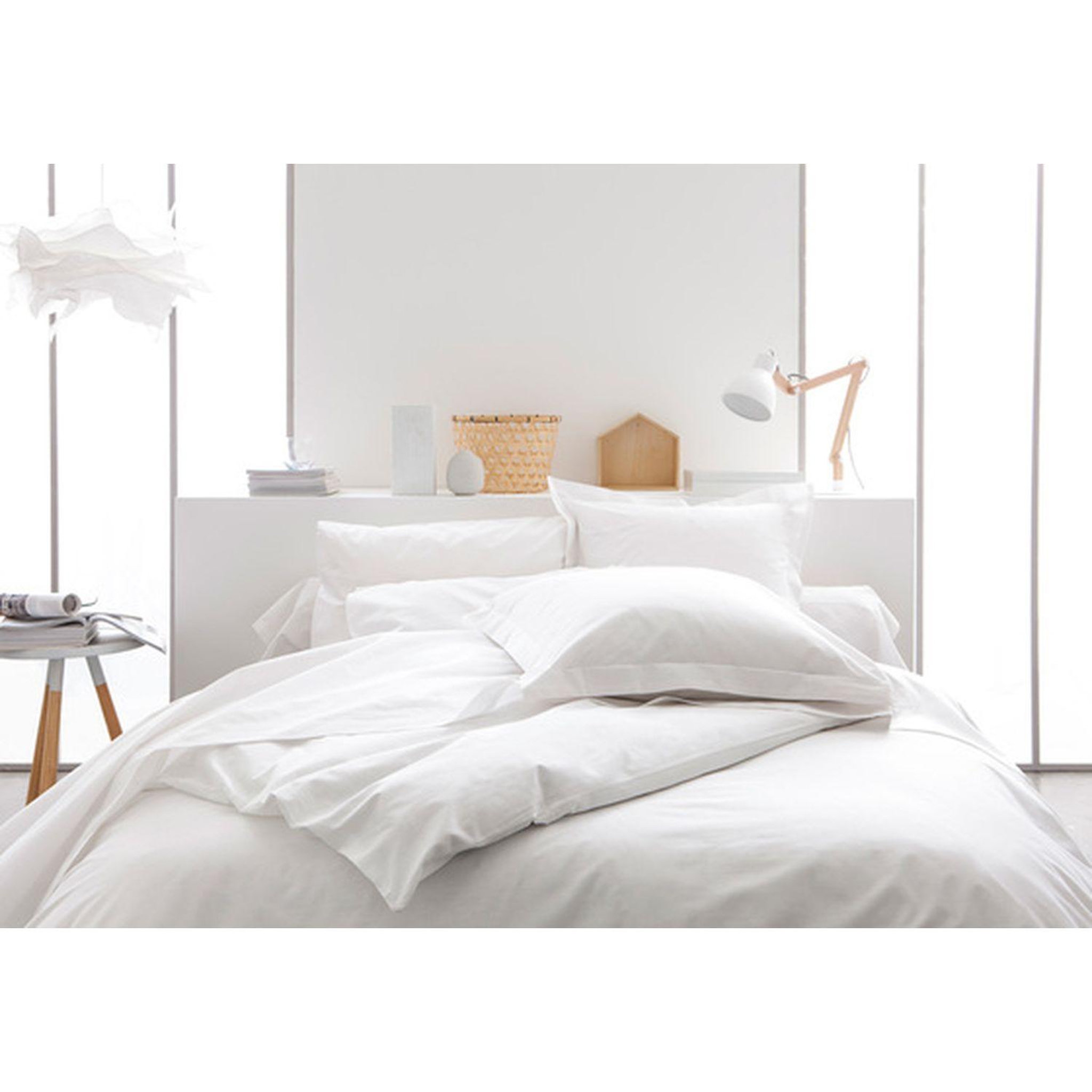 Today Housse de couette Chantilly - 100% coton 57 fils - 240 x 260 cm. Coloris disponibles : Gris