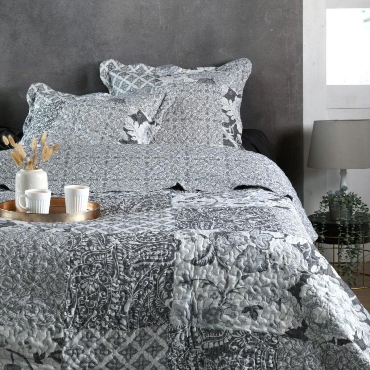 Lovely Casa Couvre lit boutis réversible 240x220 avec 2 taies OTAVIA