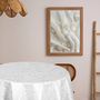 Voir la diapositive 2 : HABITABLE Nappe ronde en toile cirée nacrée NERV - Diam. 150 cm - Blanc