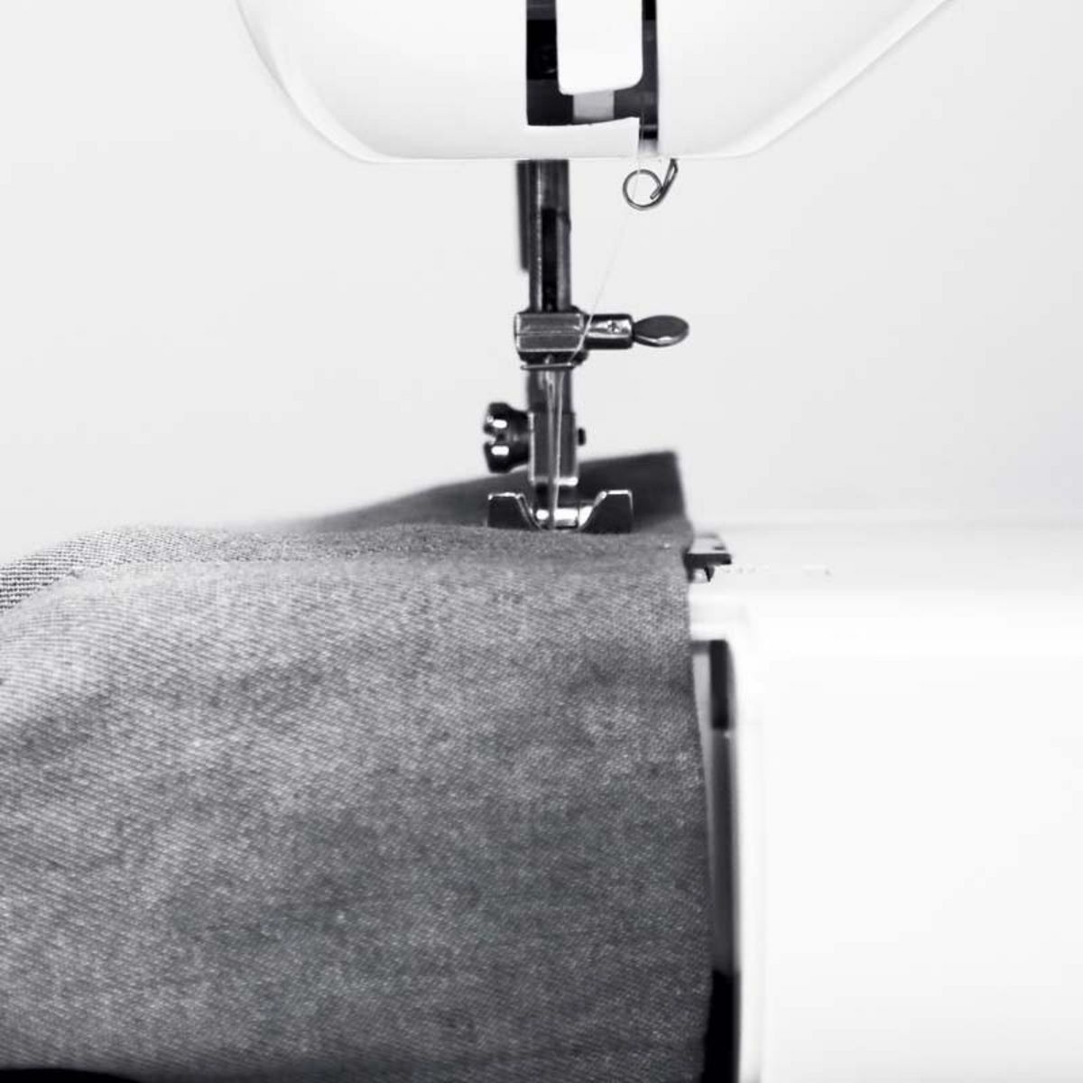 Harper Machine à Coudre Avec éclairage Led Et Accessoires Mac3pop Harper