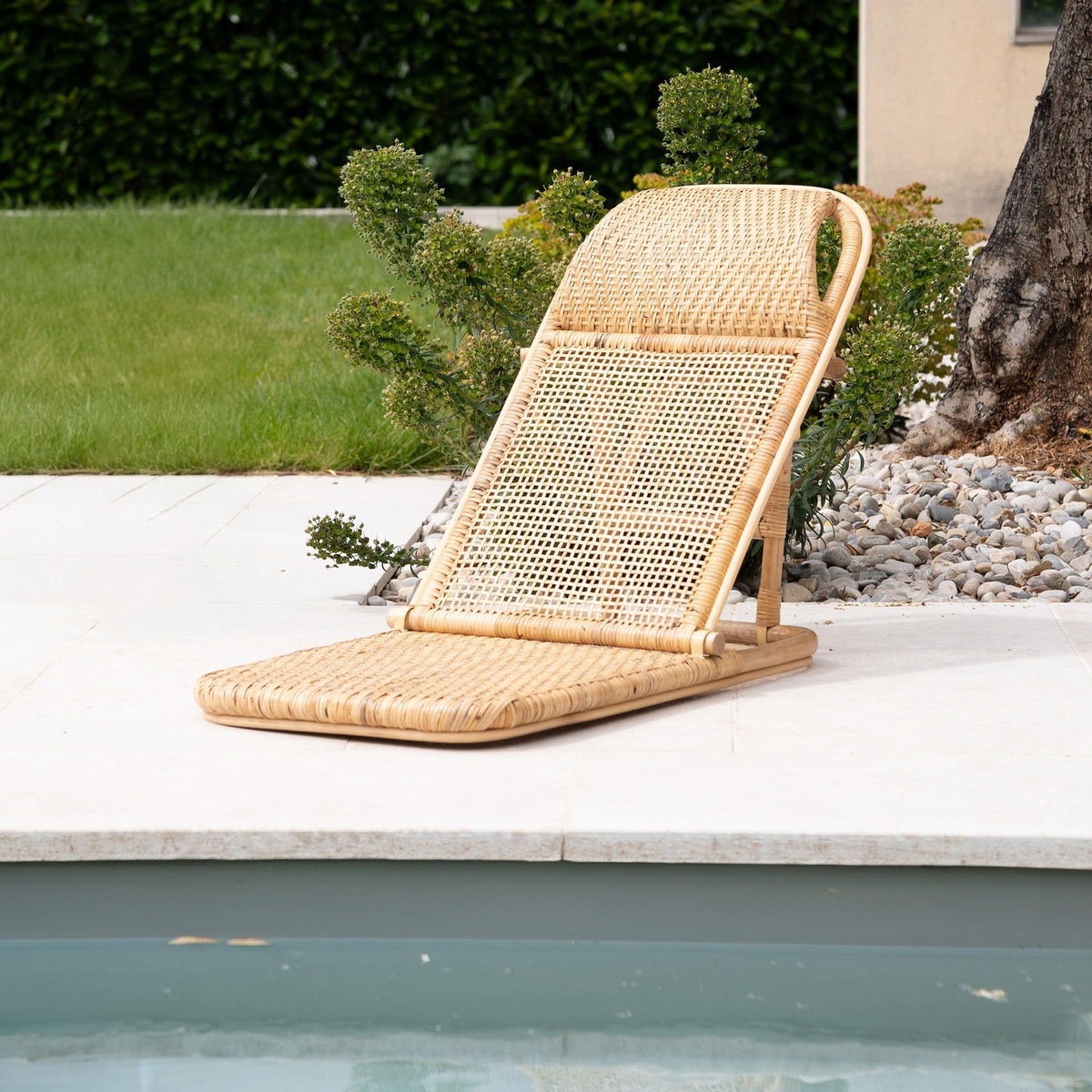 Rendez vous déco Chaise de plage pliable en rotin naturel-Favignana