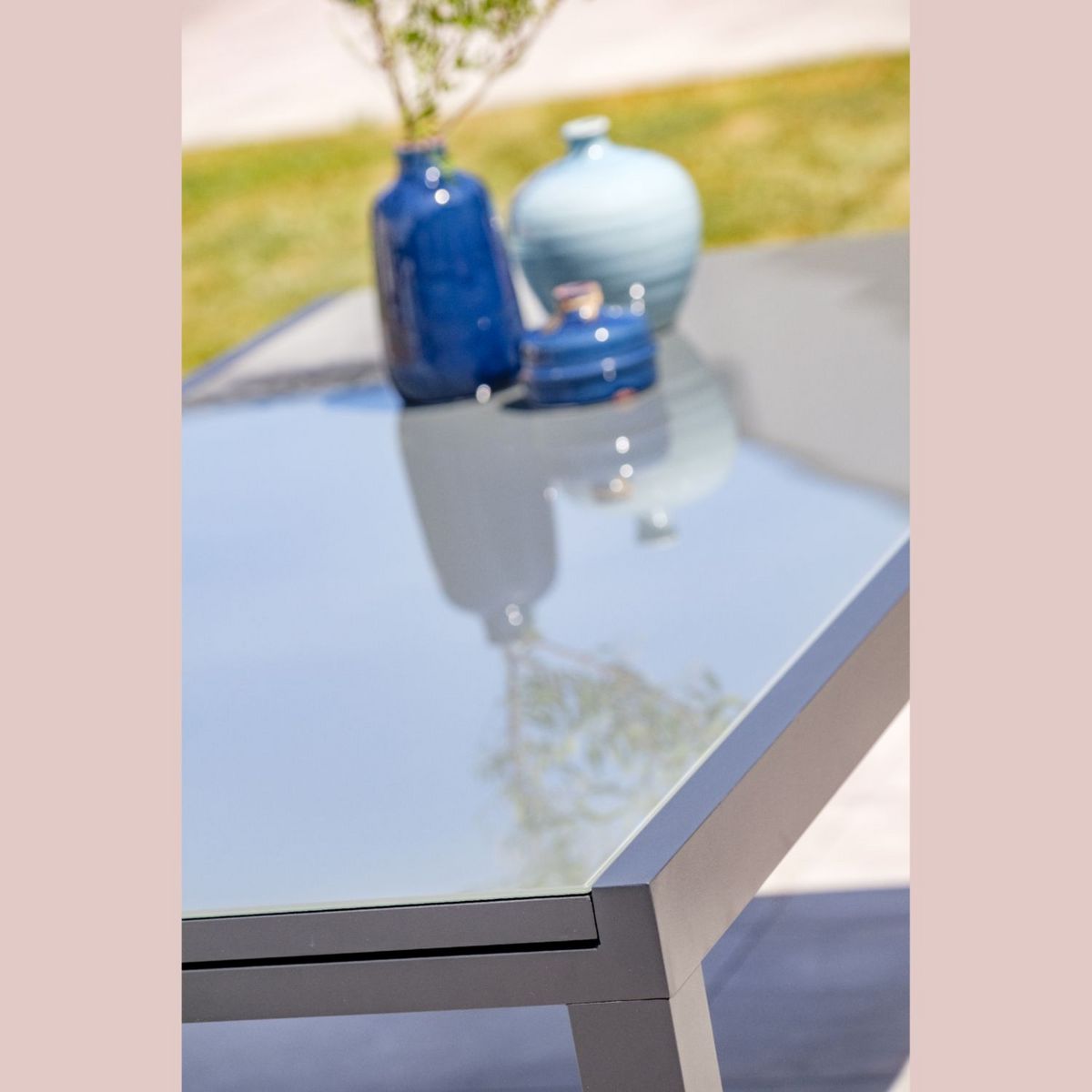 Table de jardin rectangulaire - 10/12 places - Aluminium et plateau en verre - Anthracite - TOLEDE