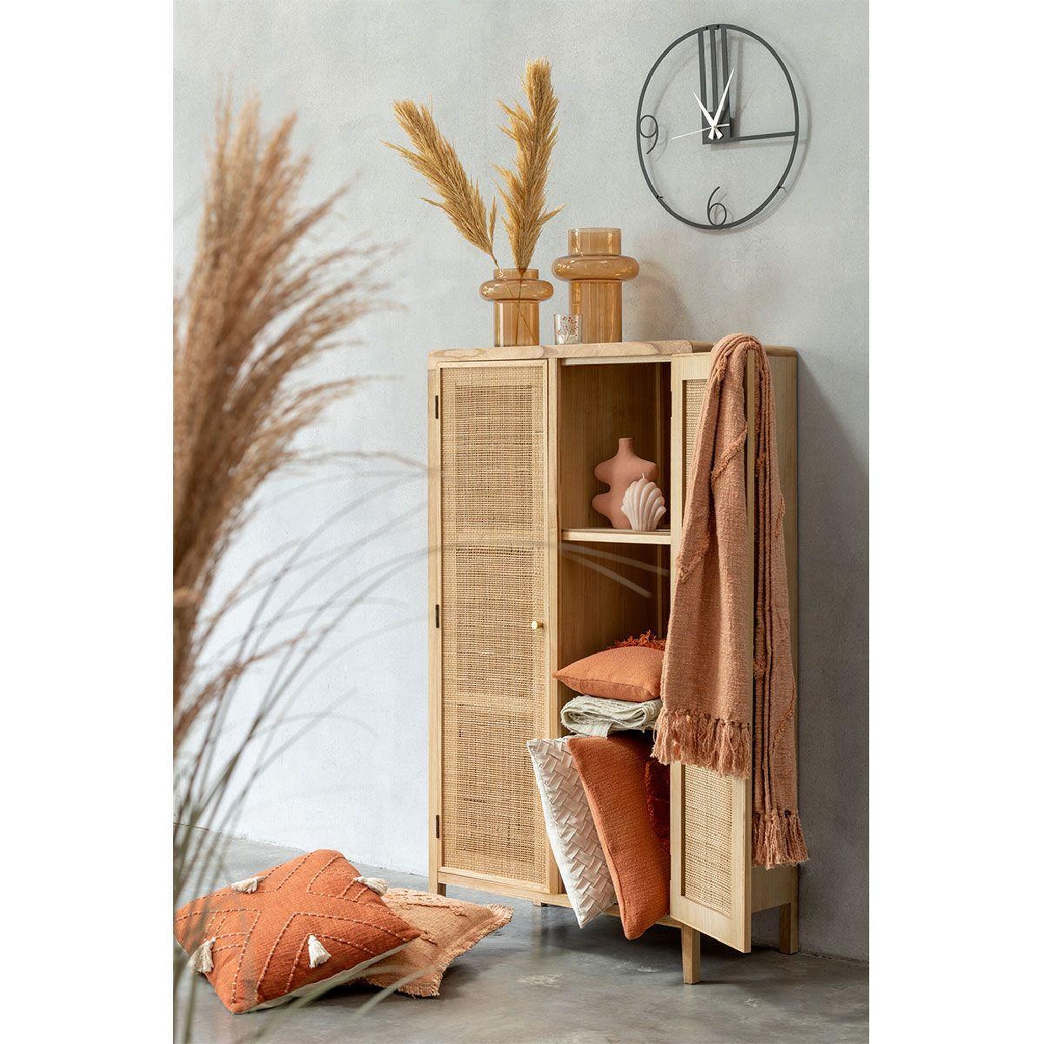 Voir la diapositive 4 : J-LINE Jeté de lit pompons  amalia  56x190cm corail