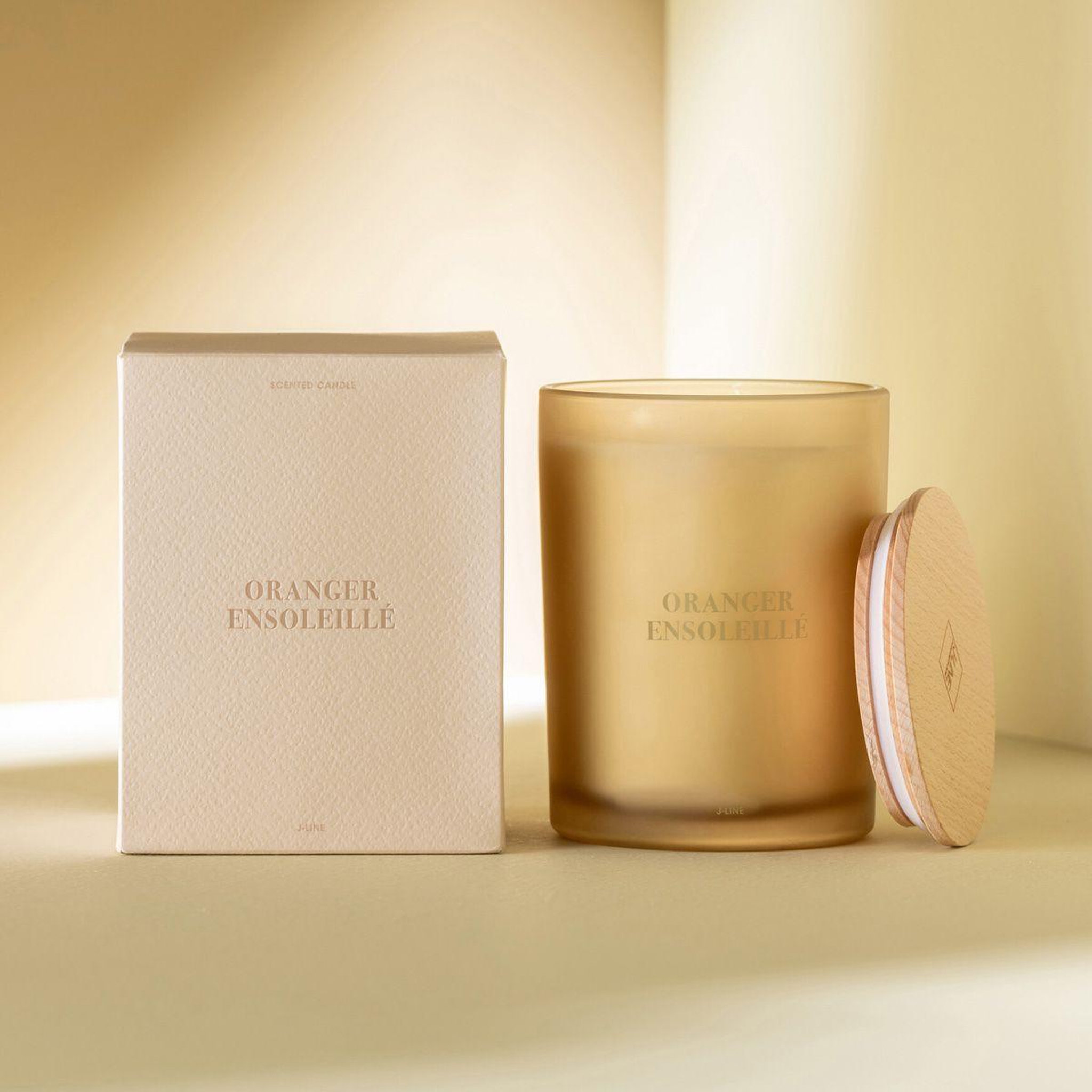 Voir la diapositive 5 : J-LINE Bougie parfumée  accords essentiels  14cm oranger ensoleillé