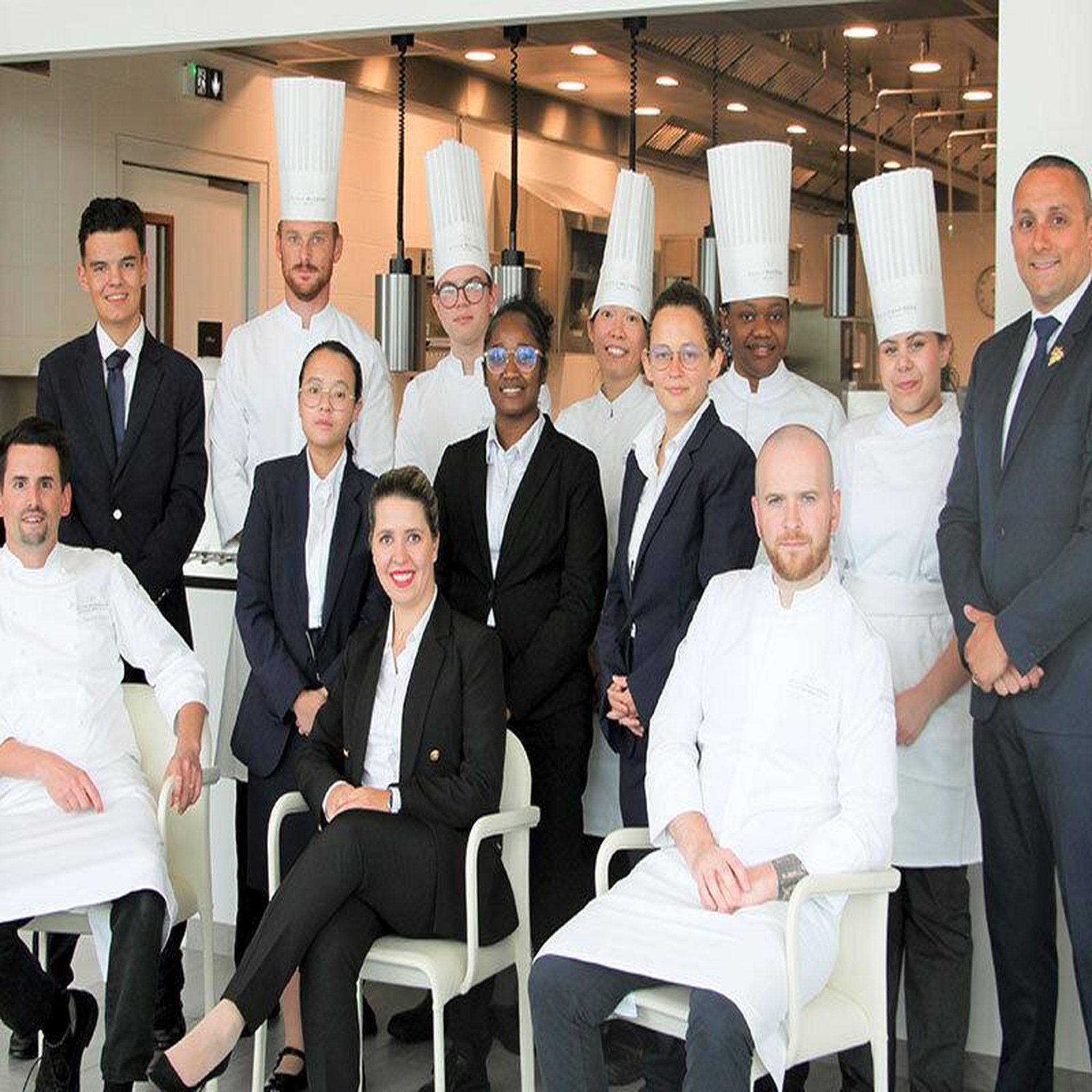 Voir la diapositive 5 : Smartbox Dîner 4 plats au restaurant adour - école alain ducasse à meudon - coffret cadeau gastronomie