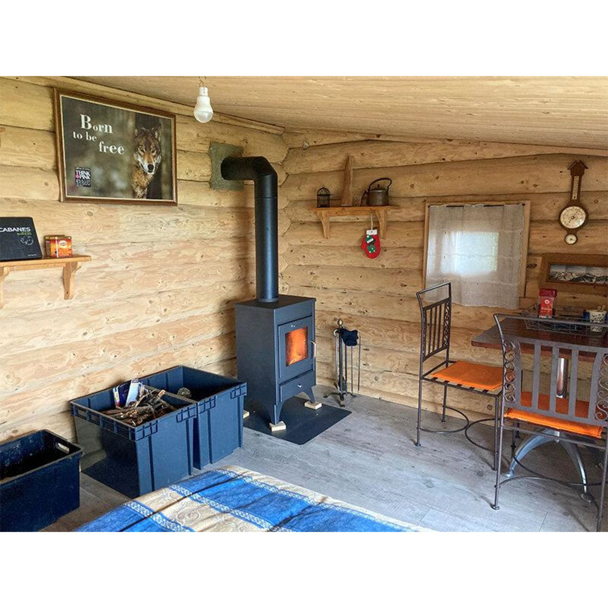 Smartbox Séjour insolite : 3 jours en cabane près de Genève avec bouteille de crémant - Coffret Cadeau Séjour