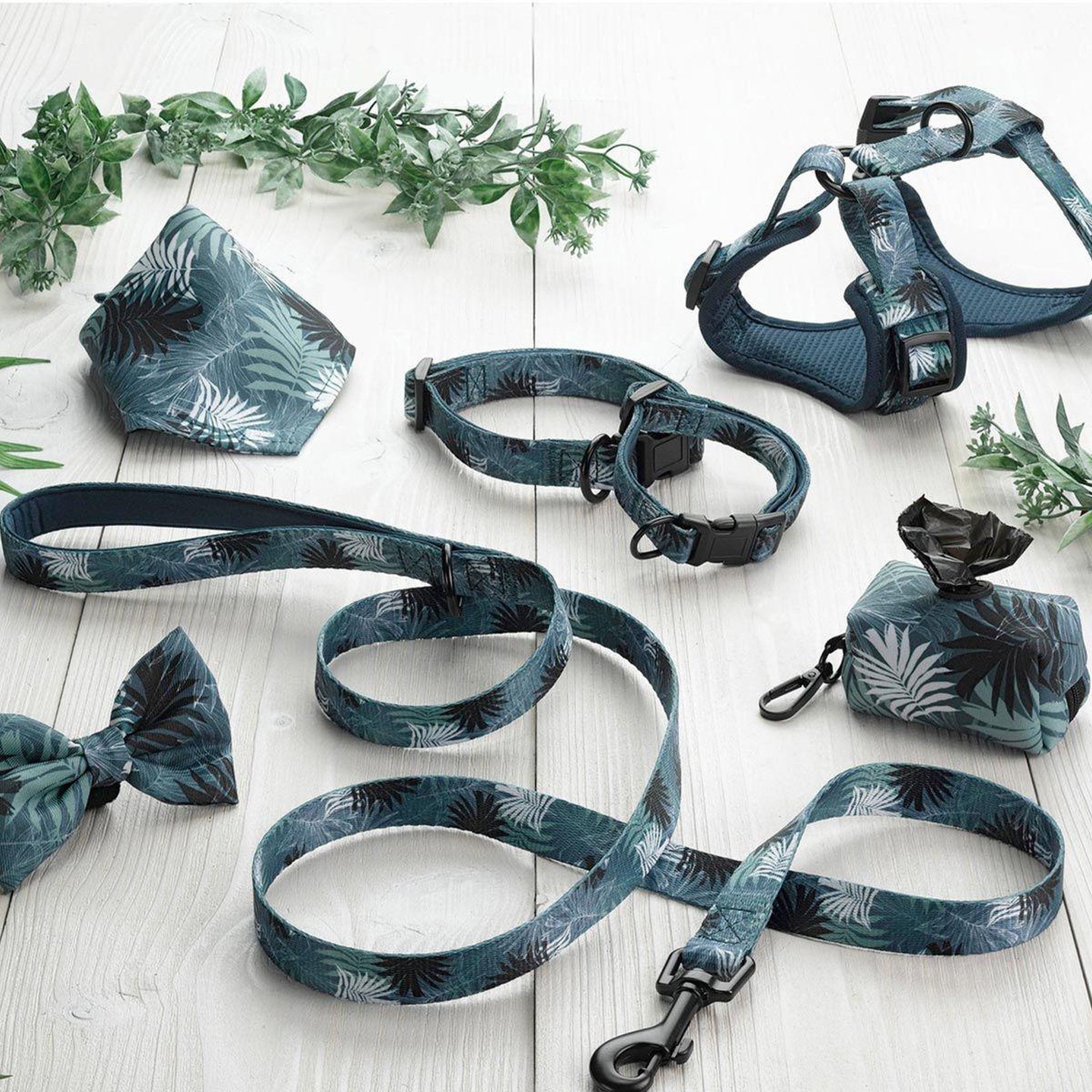 Voir la diapositive 5 : LOVE STORY Harnais pour Chien Réglable  Eden  83cm Bleu
