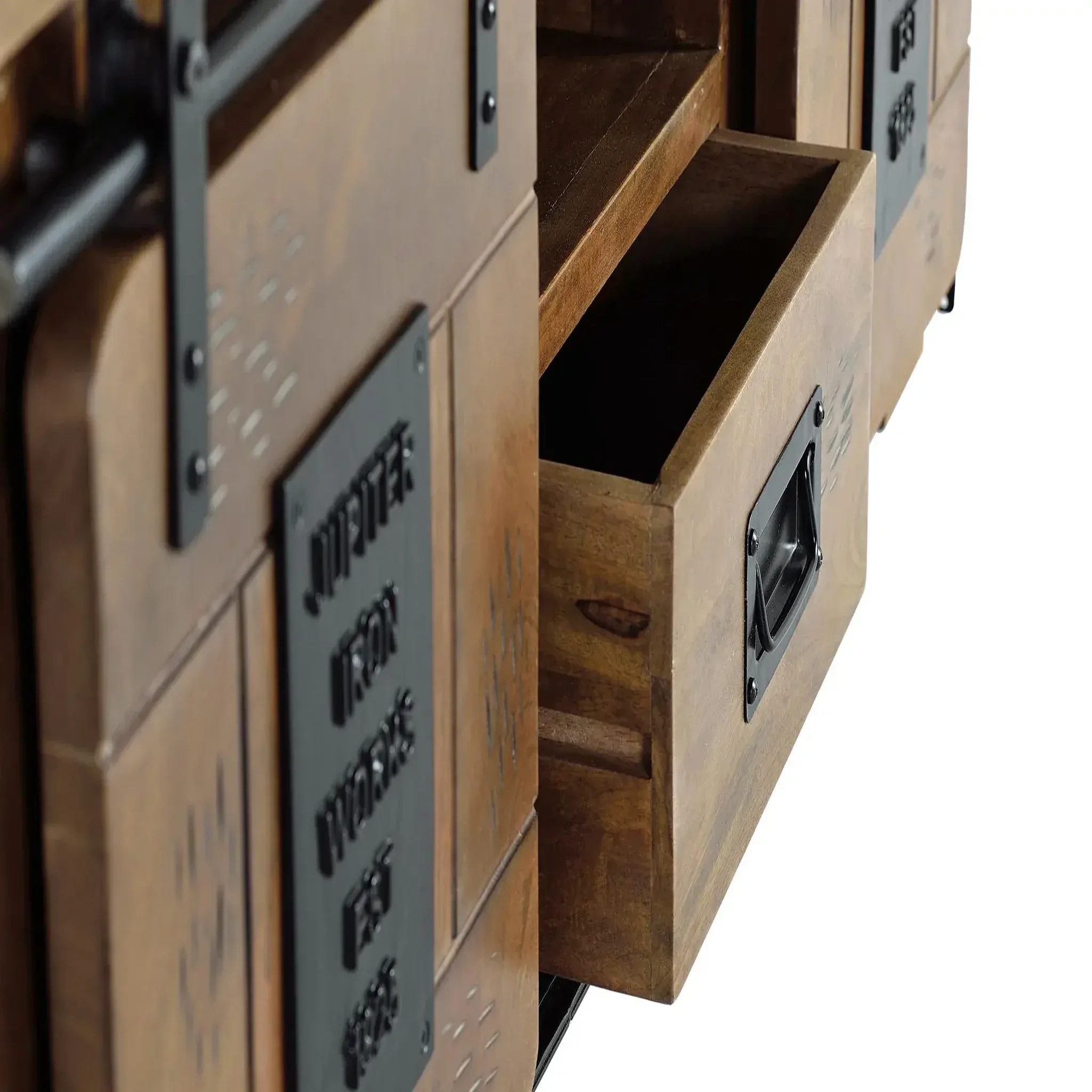 Voir la diapositive 3 : GINER Y COLOMER SL Meuble tv en bois de manguier 130 cm style industriel