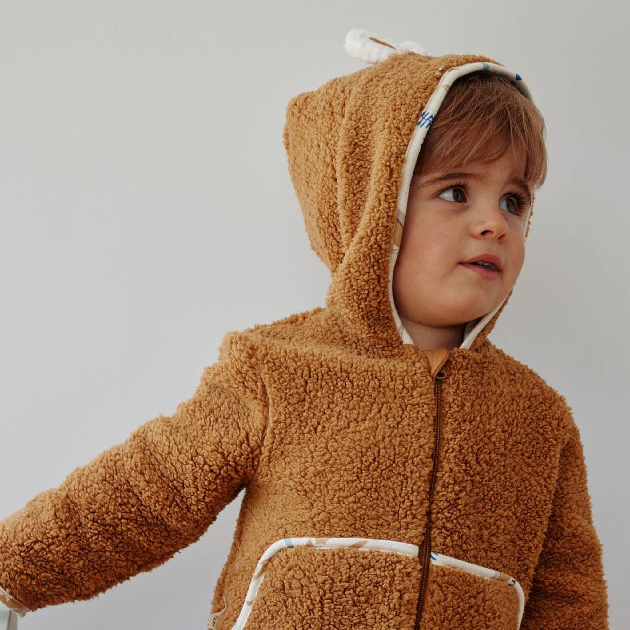 Voir la diapositive 6 : Petit Béguin Ensemble bébé veste et pantalon en sherpa lamascotte