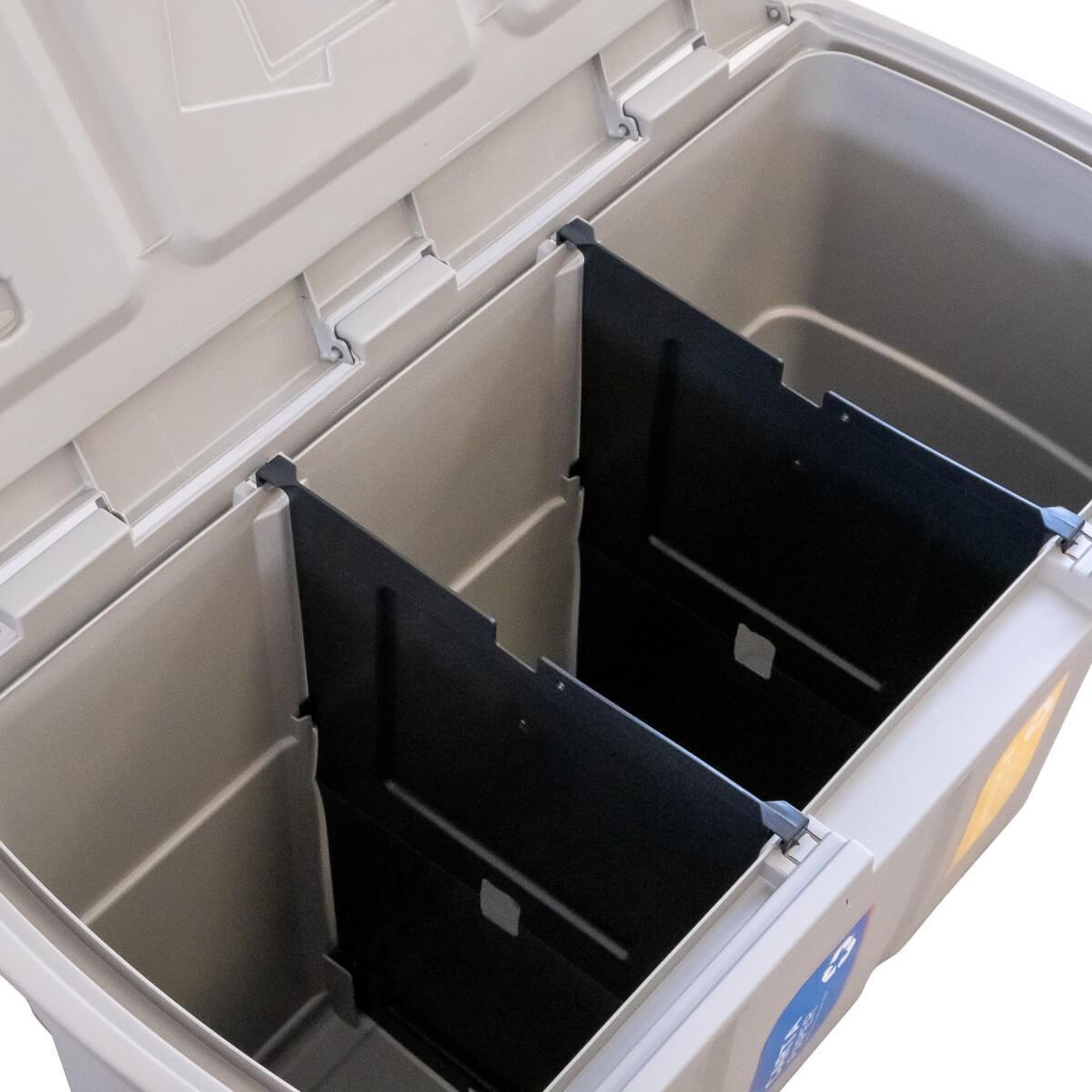 Voir la diapositive 4 : DEA HOME Poubelle de tri 3 bacs de 25L Dim 75 x 37 x H50 cm Avec couvercle Recyclage 3 en 1 DEA HOME