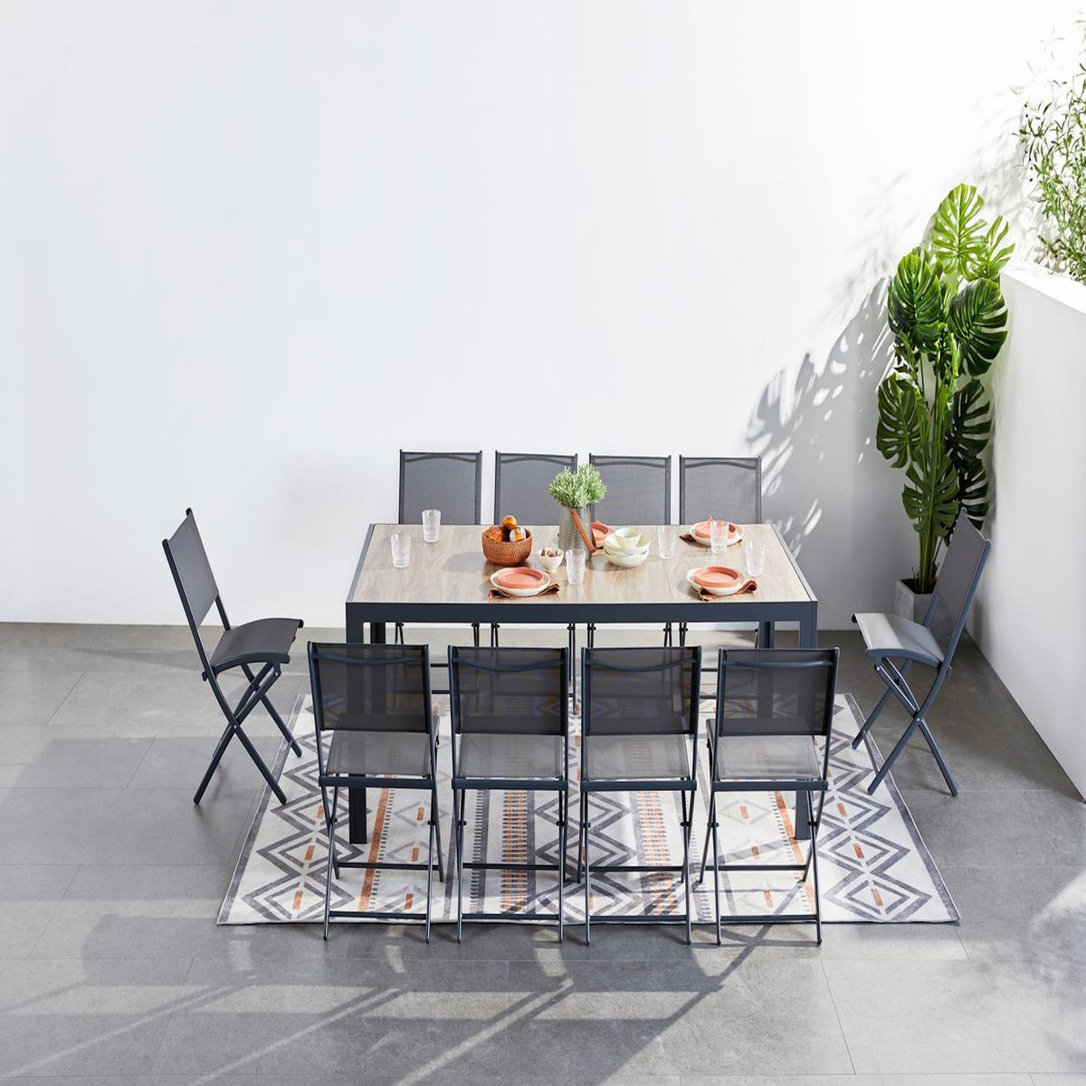 CONCEPT USINE Ensemble table aluminium effet bois et 10 chaises LAGOS