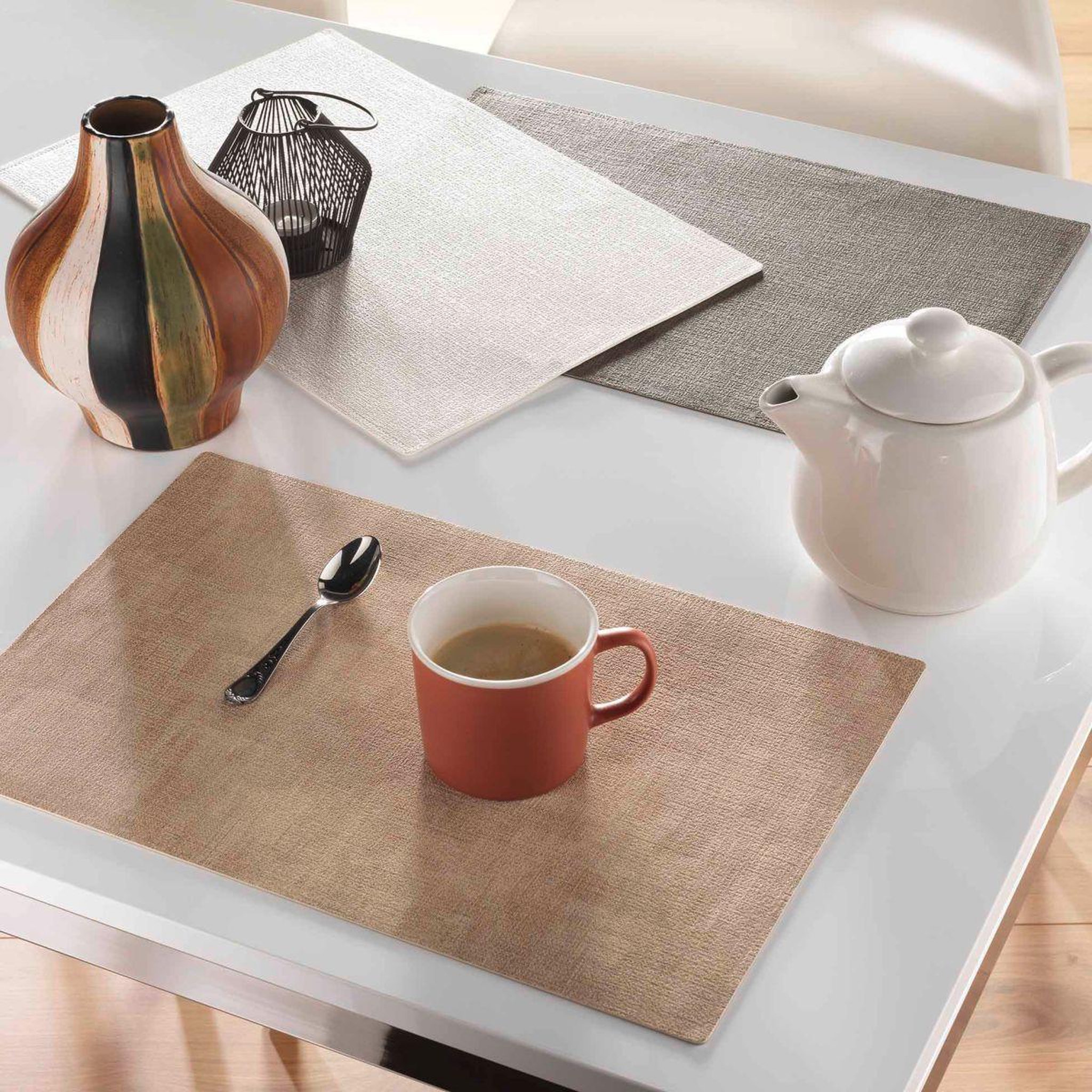 Voir la diapositive 4 : Douceur d'Intérieur Set de table uni  marlon  30x45cm beige