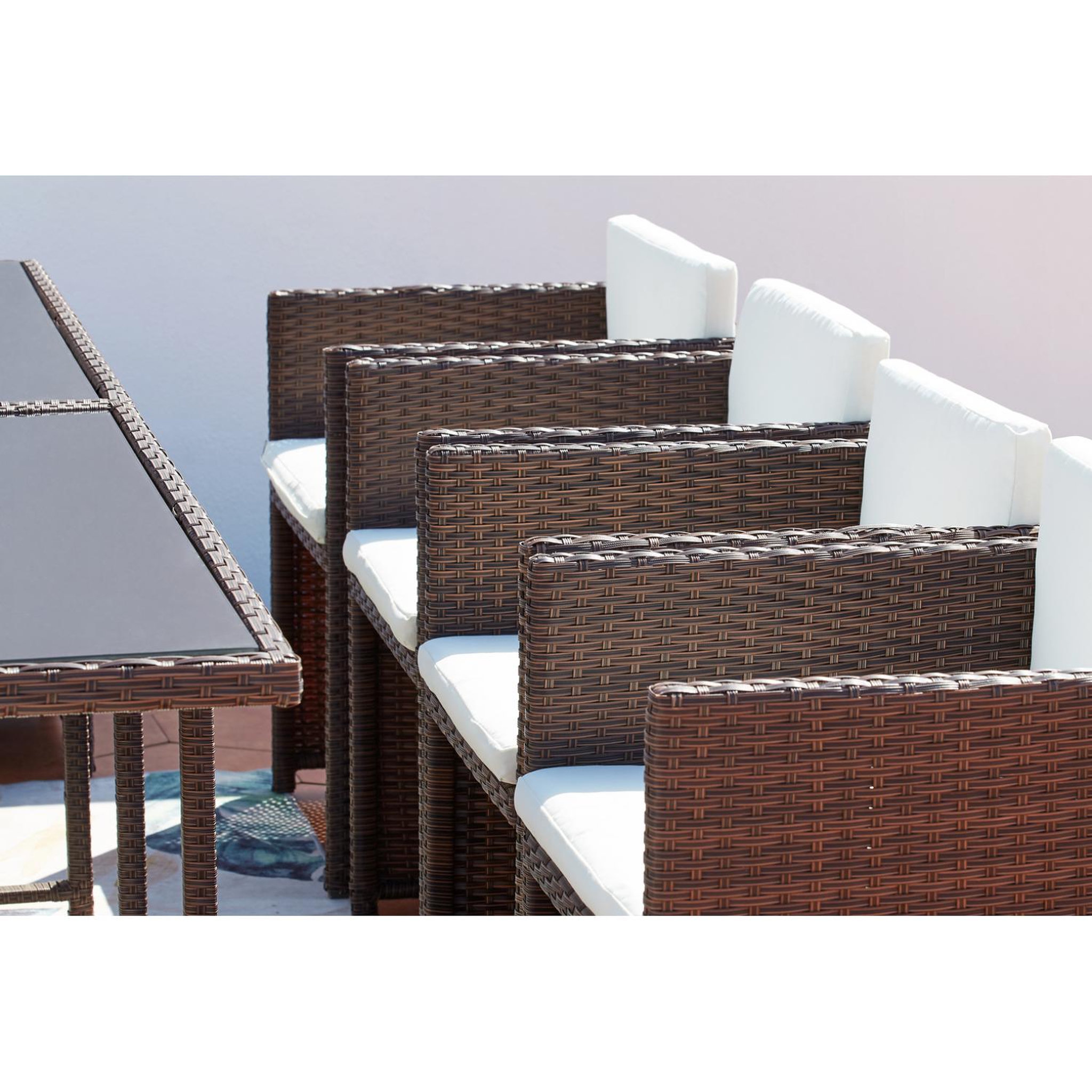Voir la diapositive 6 : CONCEPT USINE Table et chaises 12 places encastrables résine marron-blanc miami