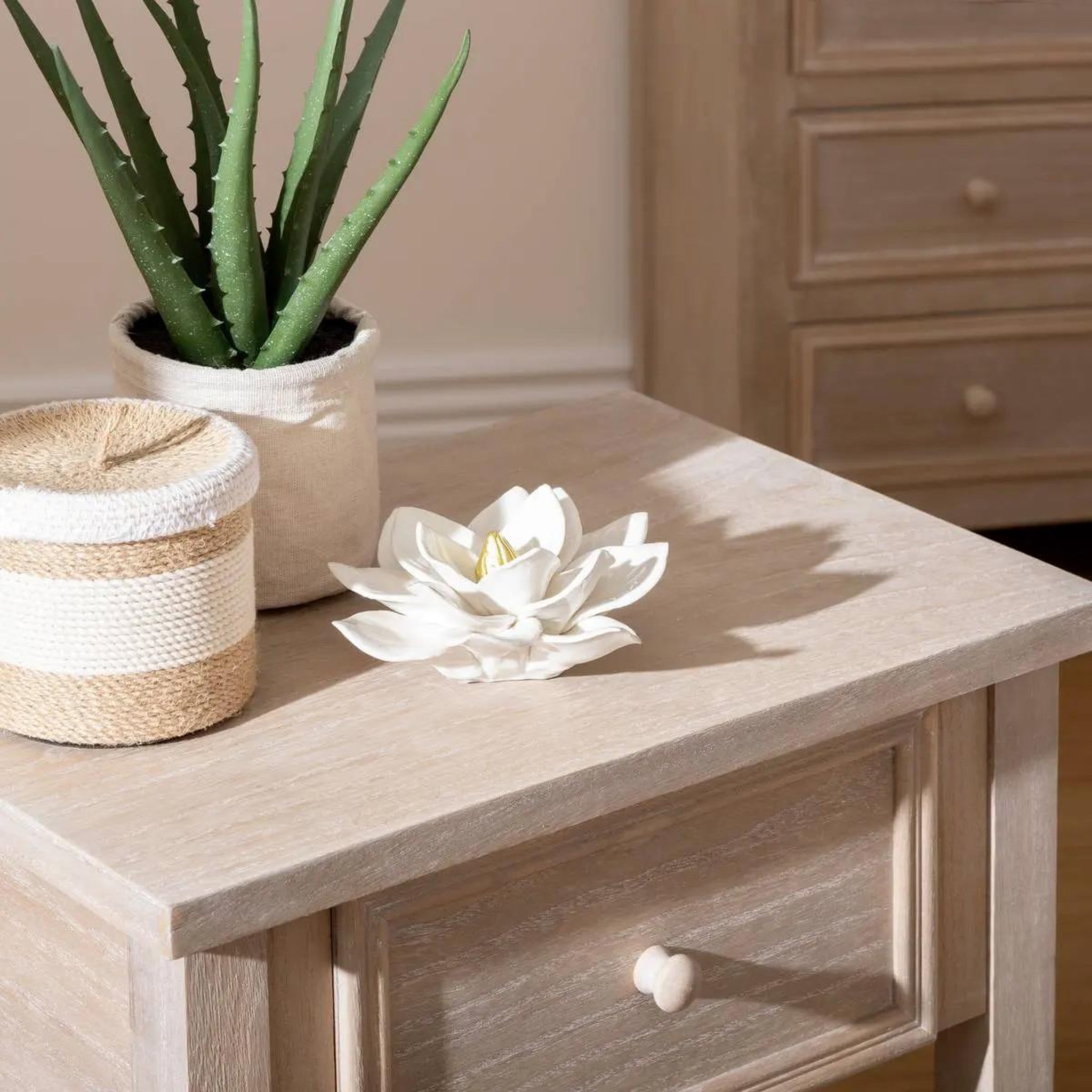 Voir la diapositive 3 : ATMOSPHERA Fleur déco à poser  lotus  14cm blanc