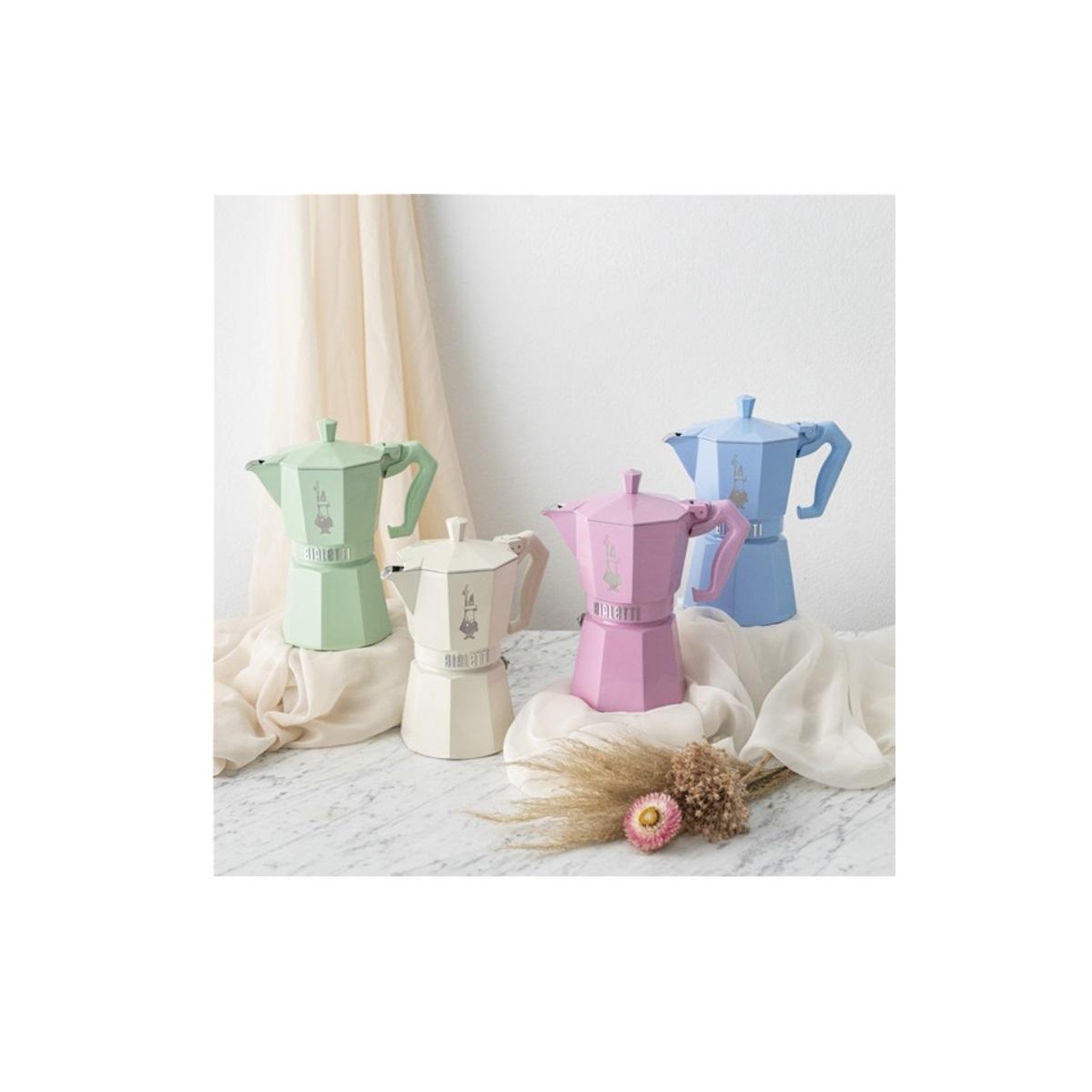 Voir la diapositive 2 : BIALETTI Cafetière italienne 6 tasses crème - 0009060