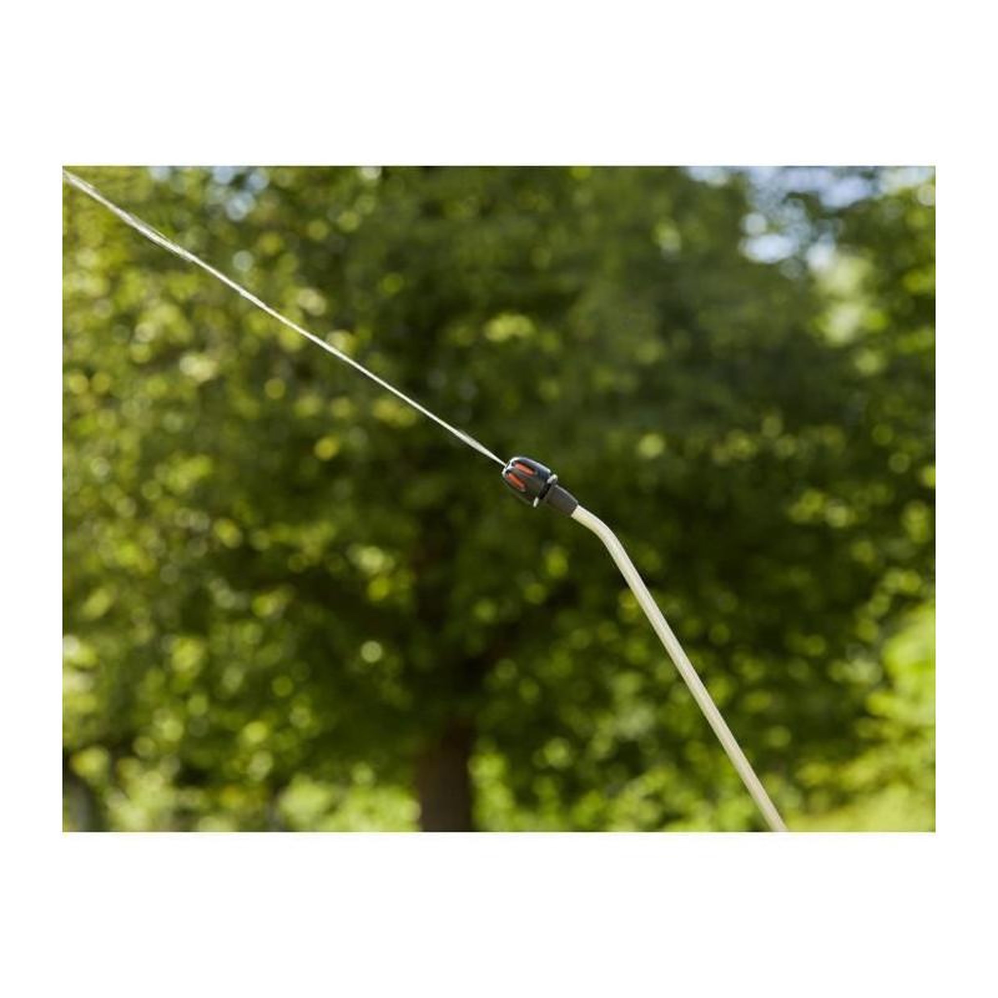 Voir la diapositive 3 : Gardena GARDENA Pulverisateur a dos - Capacite 12L - Tuyau 125cm - Forme ergonomique + bretelle de portage - Lance telescopique - 11140-
