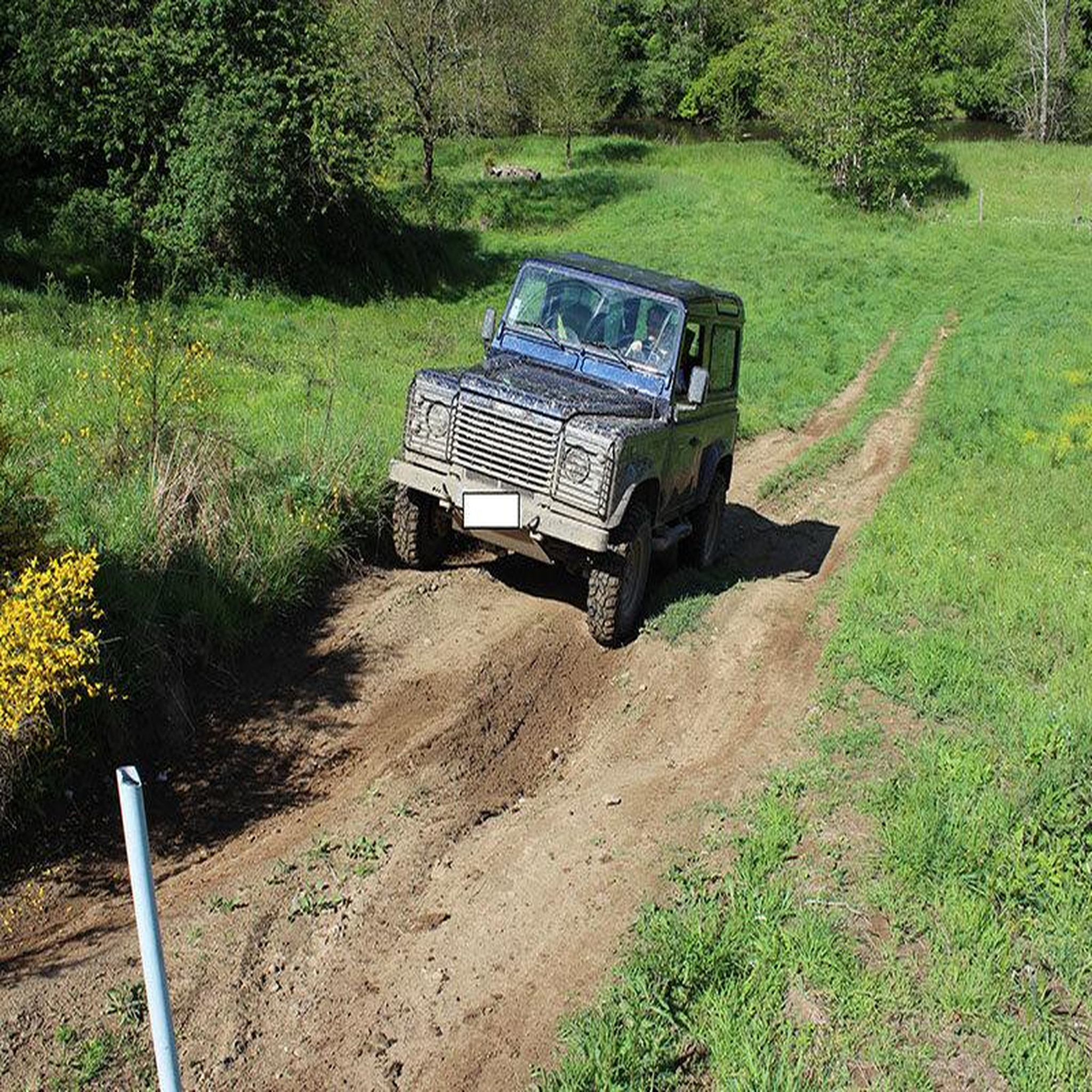 Voir la diapositive 3 : Smartbox Journée d'initiation au pilotage de véhicule de type 4x4 dans le Loiret - Coffret Cadeau Sport & Aventure