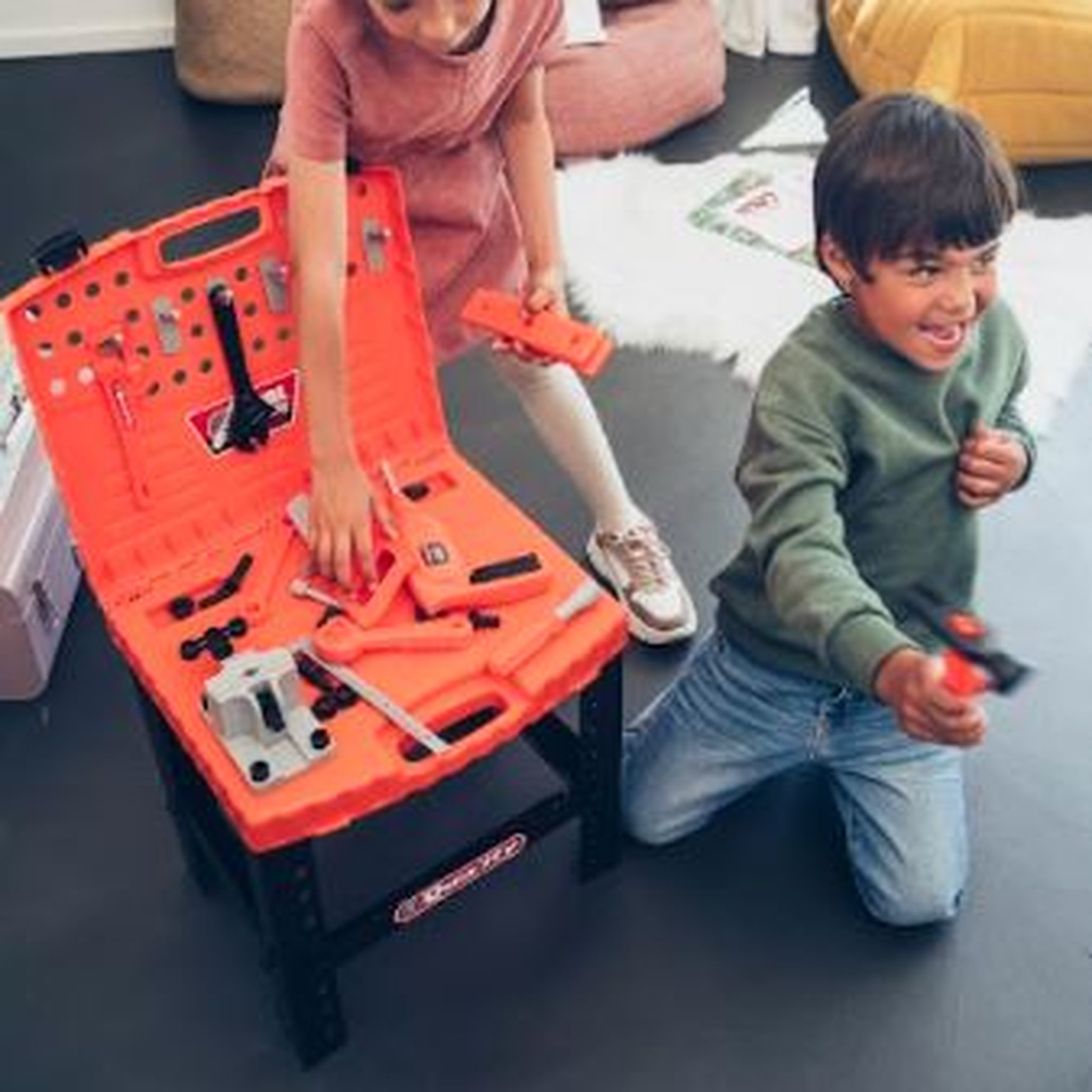 Voir la diapositive 4 : One Two Fun Établi portatif avec outils 