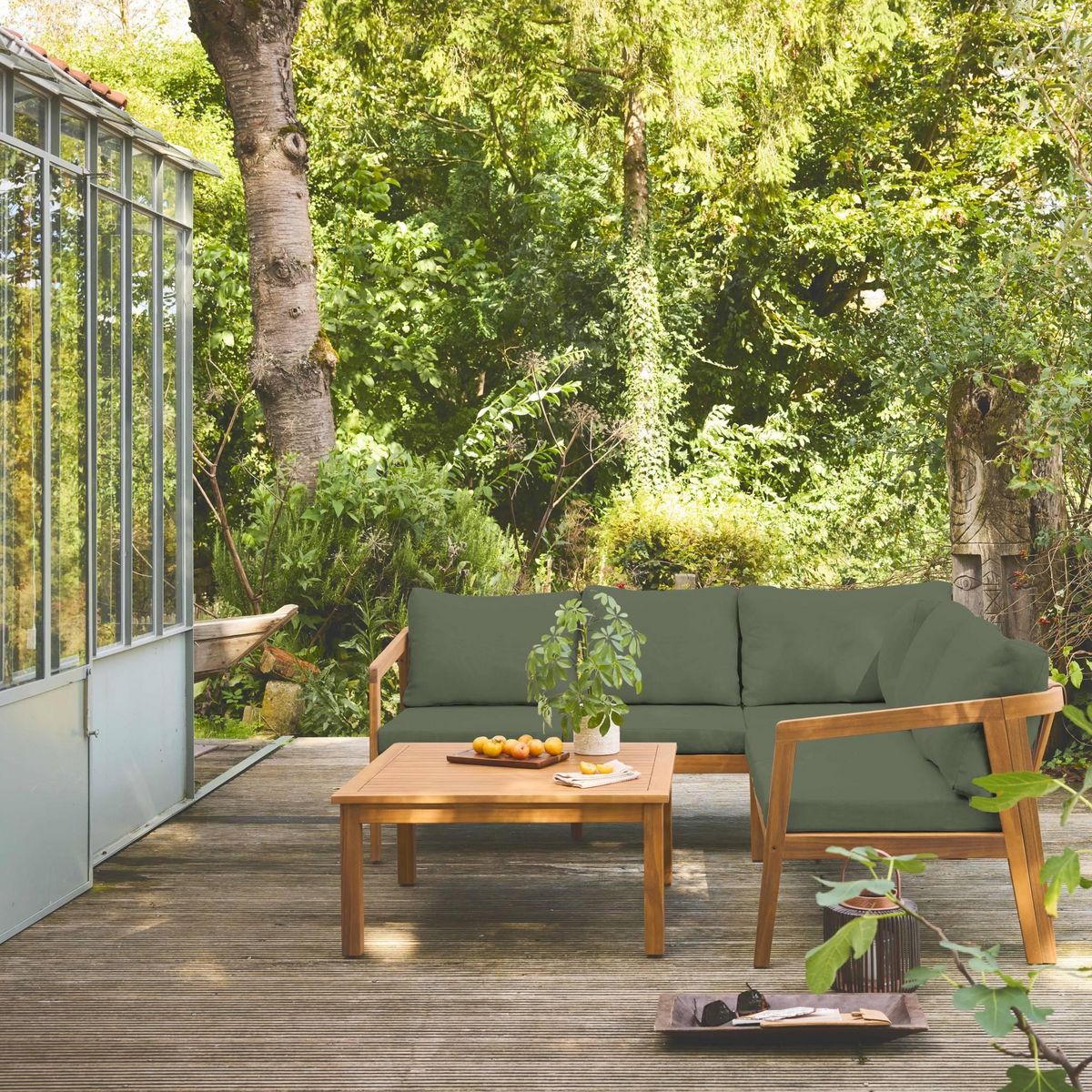 SWEEEK Salon de jardin d'angle en acacia 5 places LOBERIA CORNER, table carrée