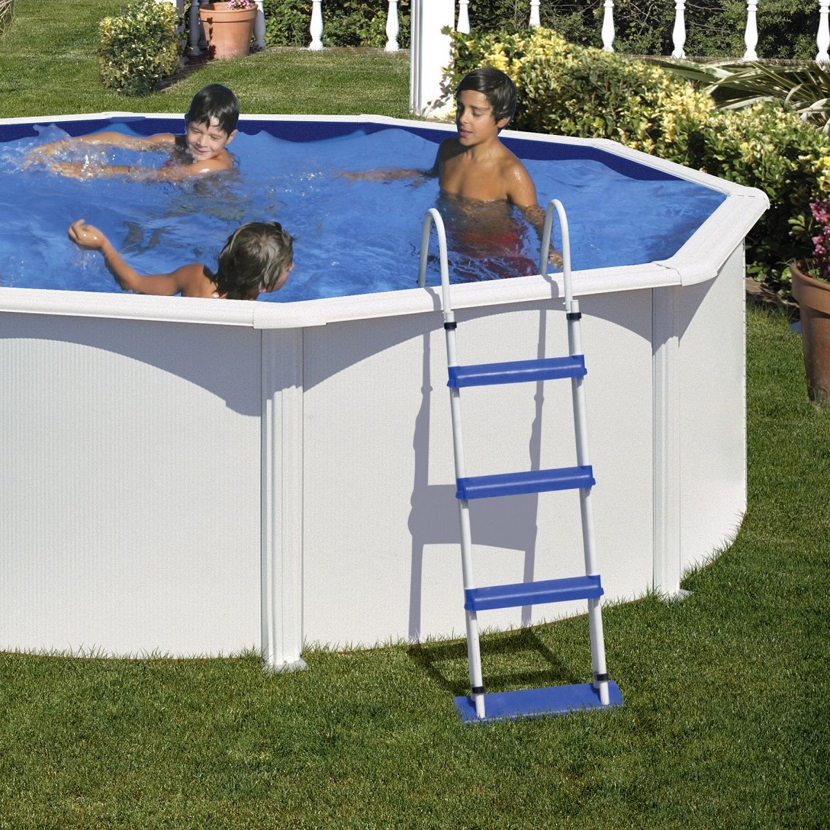 GRE Piscine hors sol acier ovale - Blanche - 5,27 x 3,27 x H 1,22 m - FIDJI