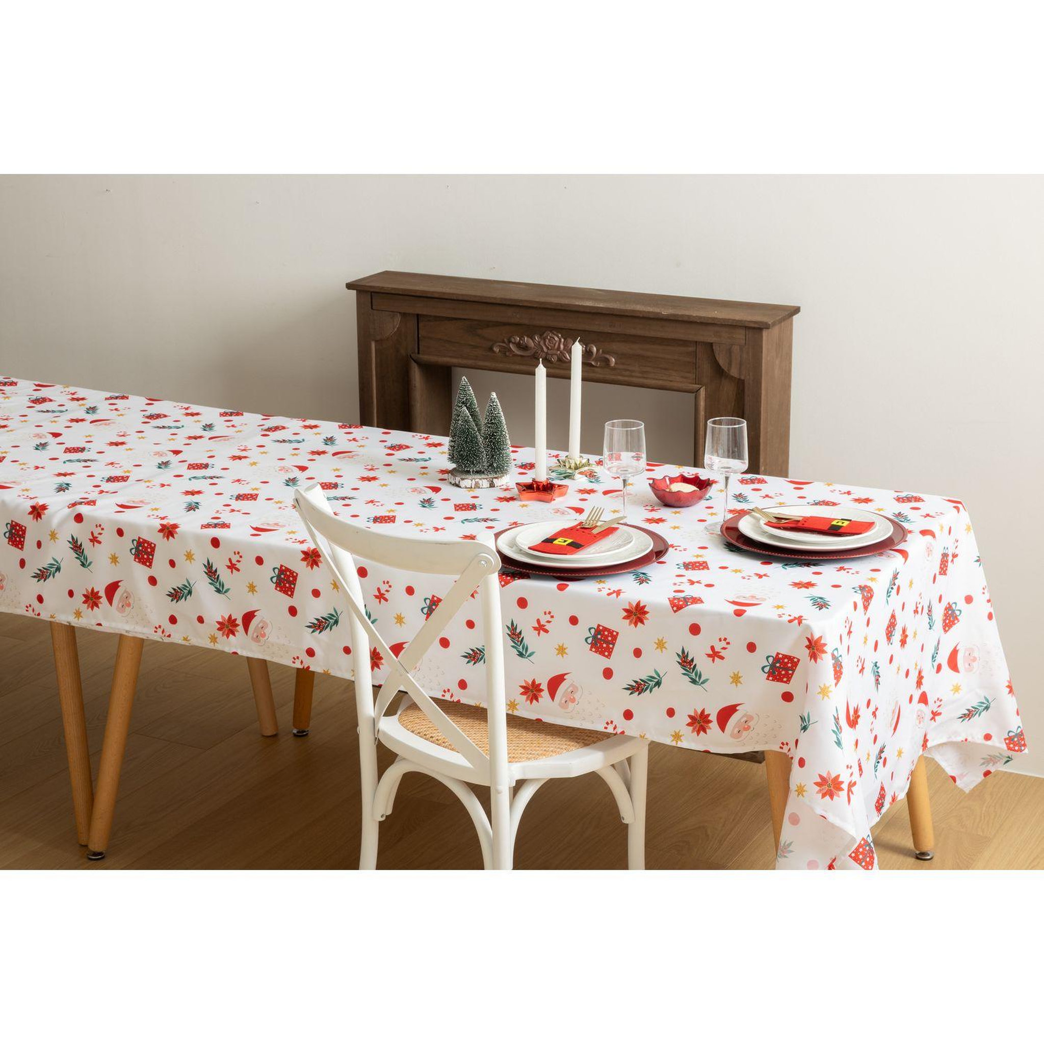 Voir la diapositive 6 : FEERIC LIGHT & CHRISTMAS Nappe de noël rectangulaire antitache motif père noël - 140 x 360 cm