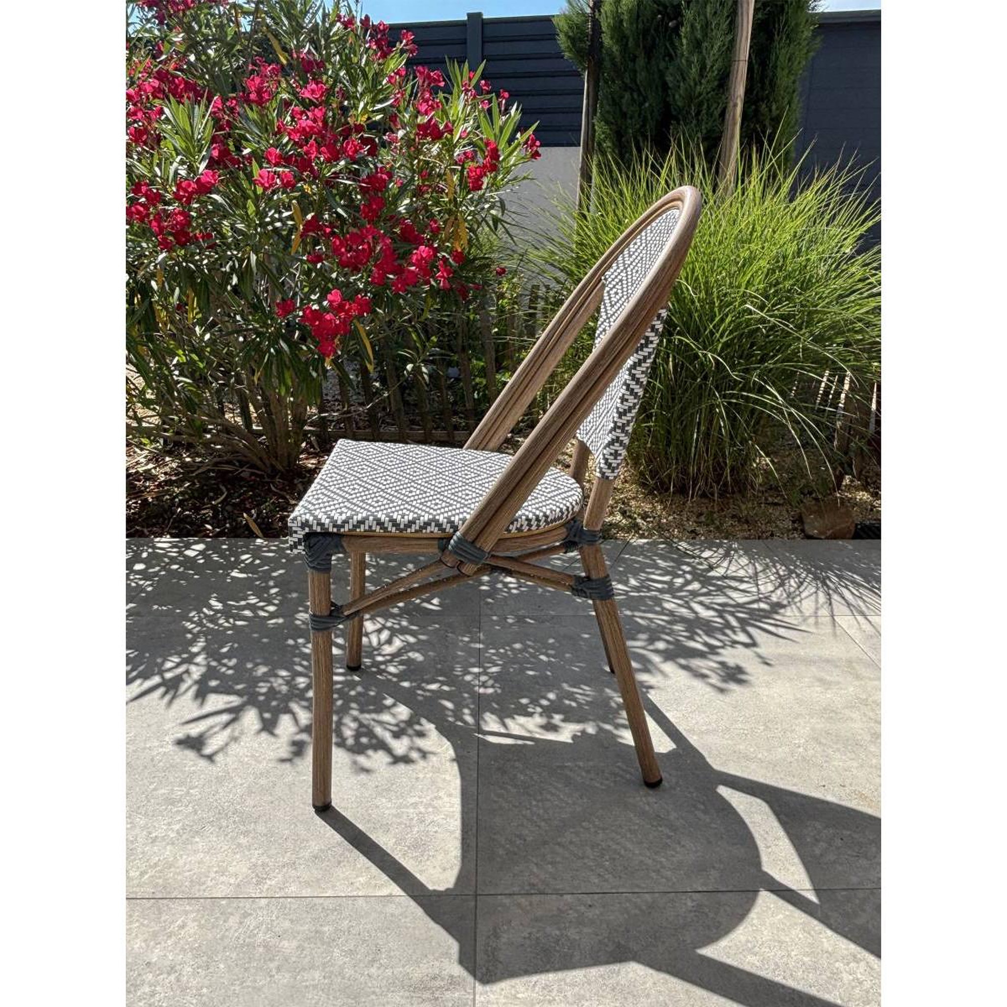 Voir la diapositive 4 : Paris Prix Chaise de jardin empilable  bistro  87cm bleu