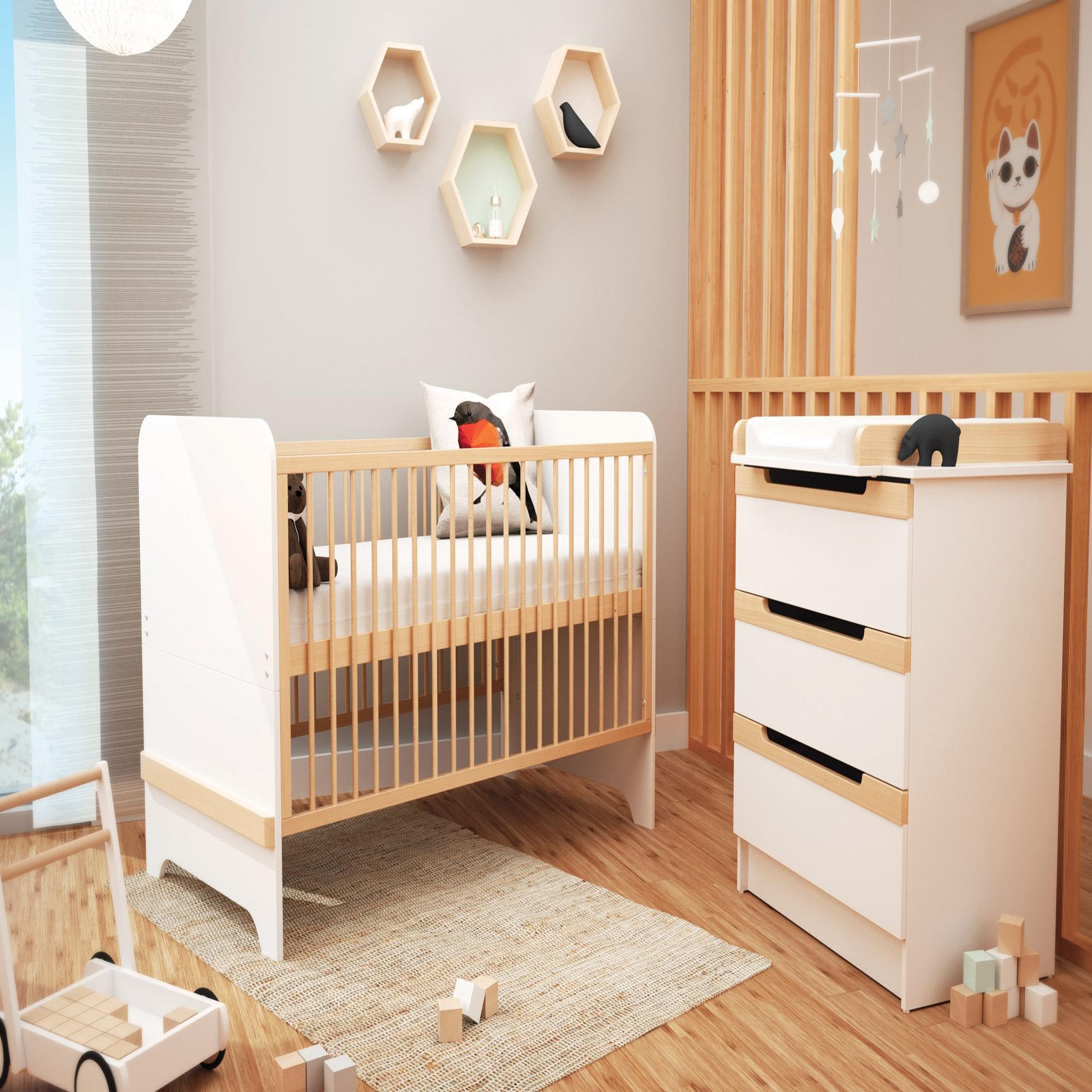 Voir la diapositive 2 : AT4 Chambre bébé lit, commode à langer et armoire blanc et hêtre verni