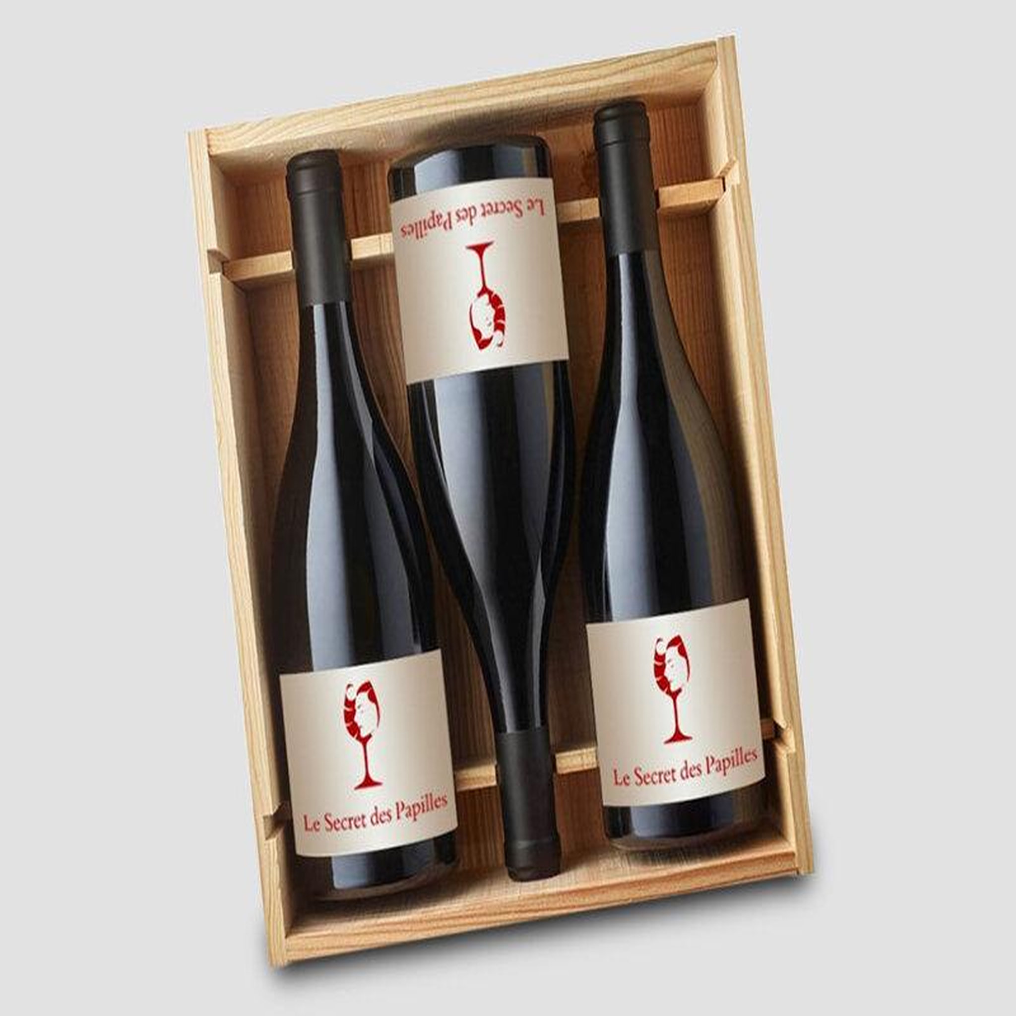 Voir la diapositive 2 : Smartbox Séance d'œnologie en visioconférence avec 3 bouteilles de vin livrées à domicile - Coffret Cadeau Gastronomie
