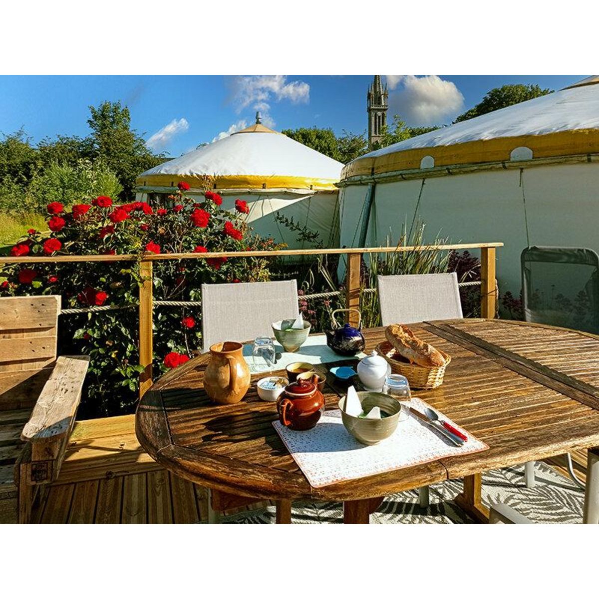 Smartbox 4 jours insolites en famille dans une yourte près de Perros-Guirec - Coffret Cadeau Séjour