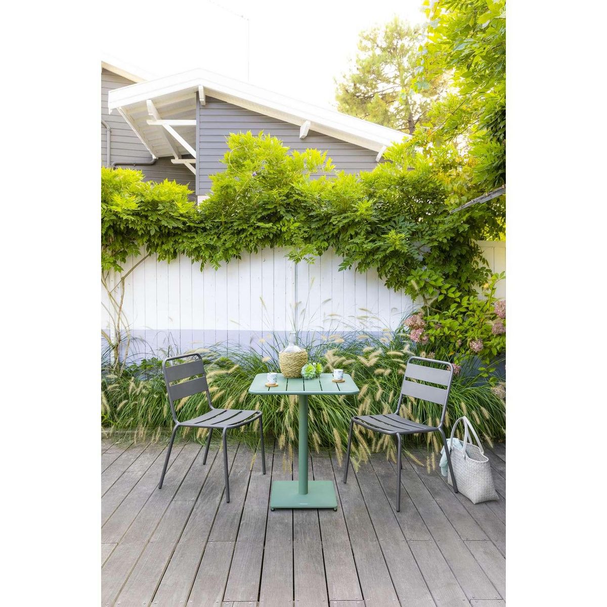 HESPERIDE Chaise de jardin empilable Phuket - Gris graphite