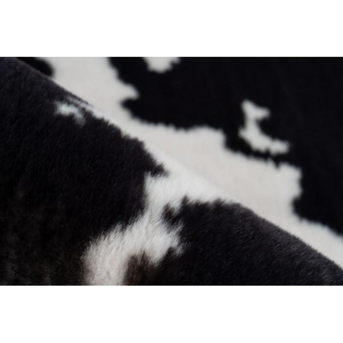 Paris Prix Tapis Imitation Fourrure  Rabbit  Noir & Blanc