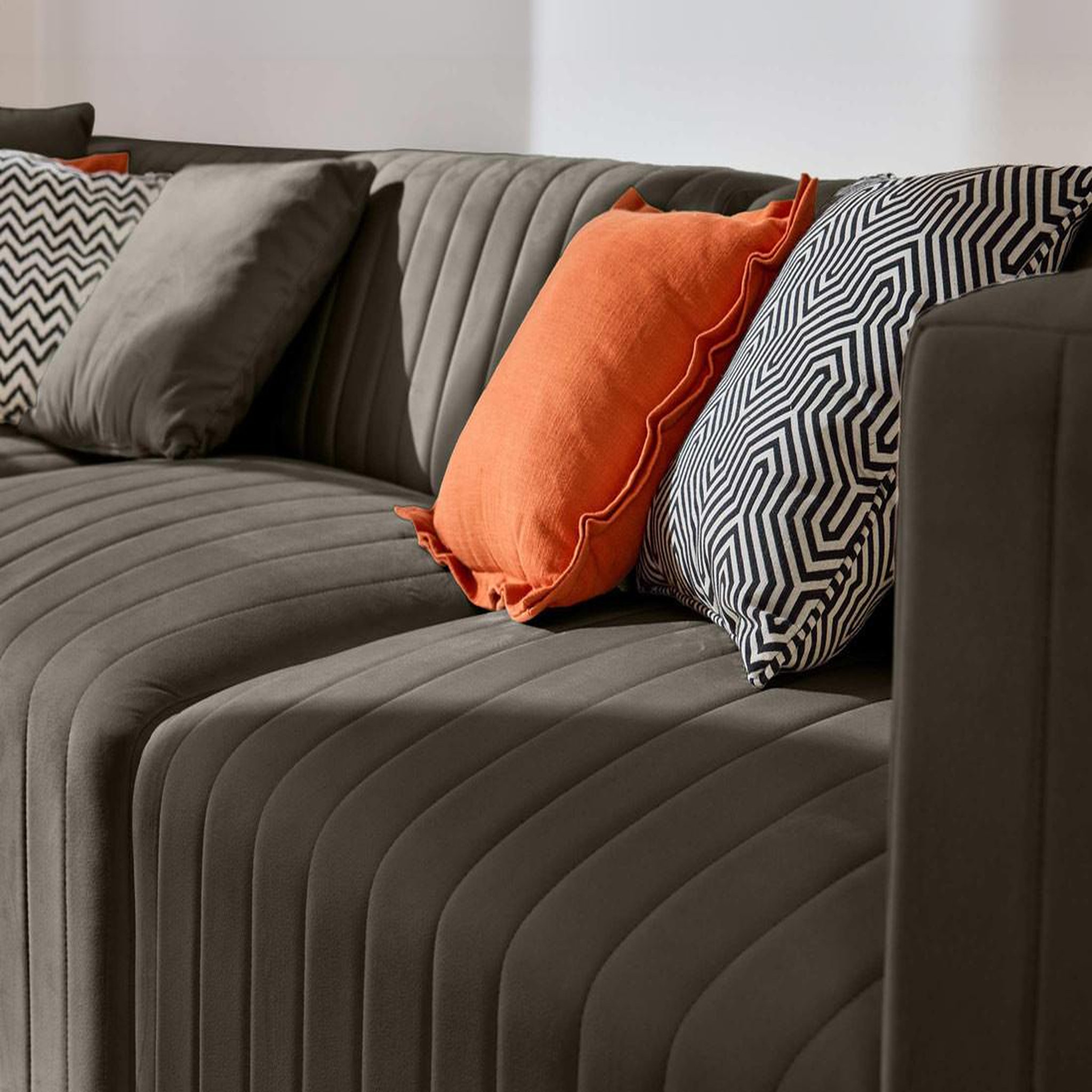 Voir la diapositive 4 : BEST MOBILIER Nova - canapé modulable 3 places - en velours