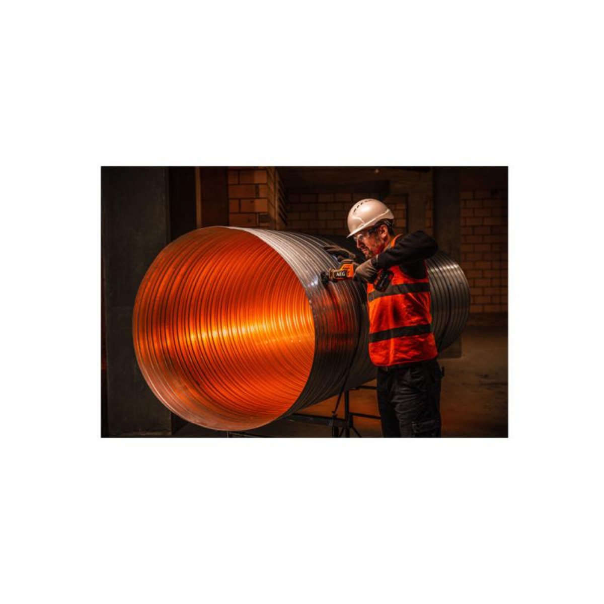 AEG Scie sabre AEG Subcompact 18V Brushless - 23 mm - Sans batterie ni chargeur - BUS18SBL-0