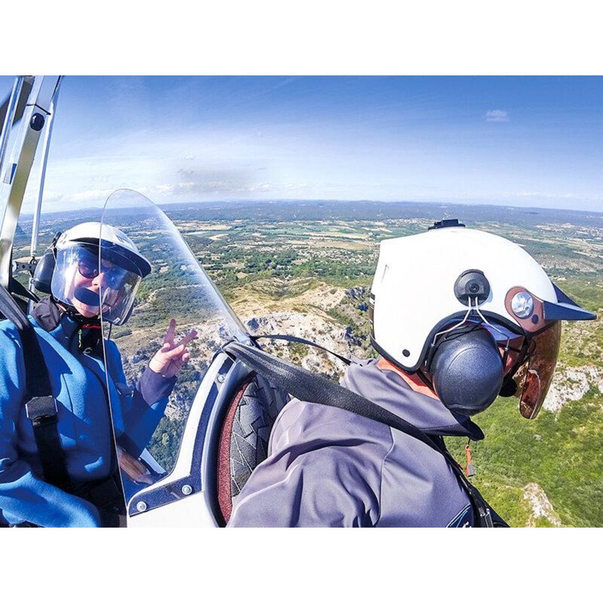Smartbox Baptême de l'air fantastique en ULM sur le circuit du pont du Gard - Coffret Cadeau Sport & Aventure