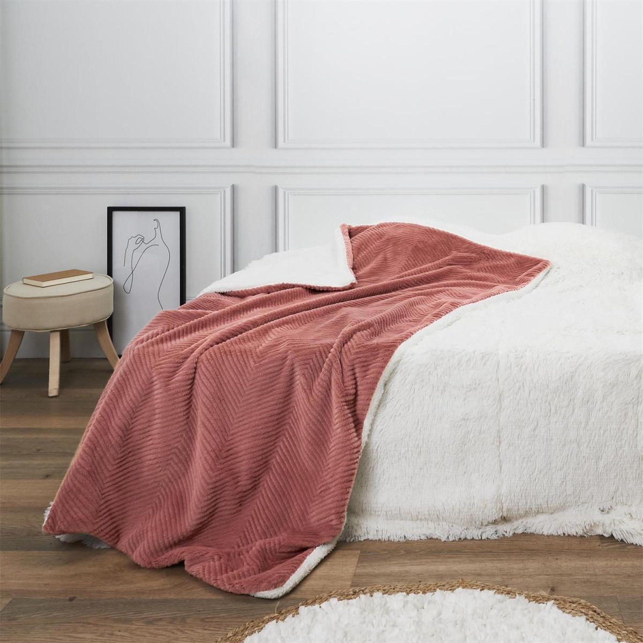 Voir la diapositive 4 : The Home Deco Factory Plaid velours imitation fourrure  sherpa  140x200cm rose