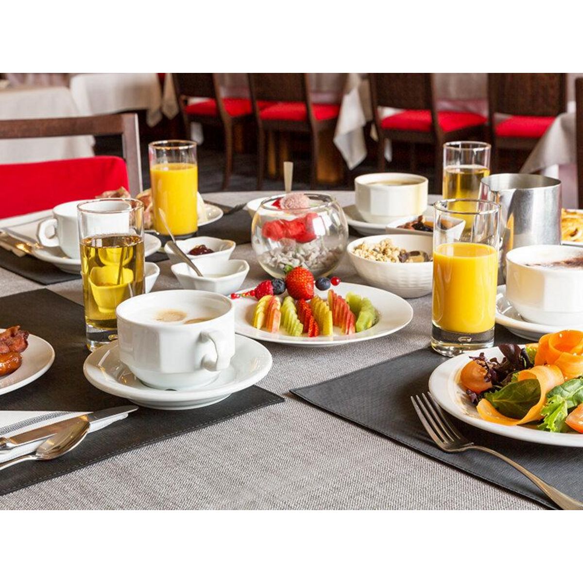 Smartbox Séjour de charme en hôtel 4* au bord du lac Léman - Coffret Cadeau Séjour